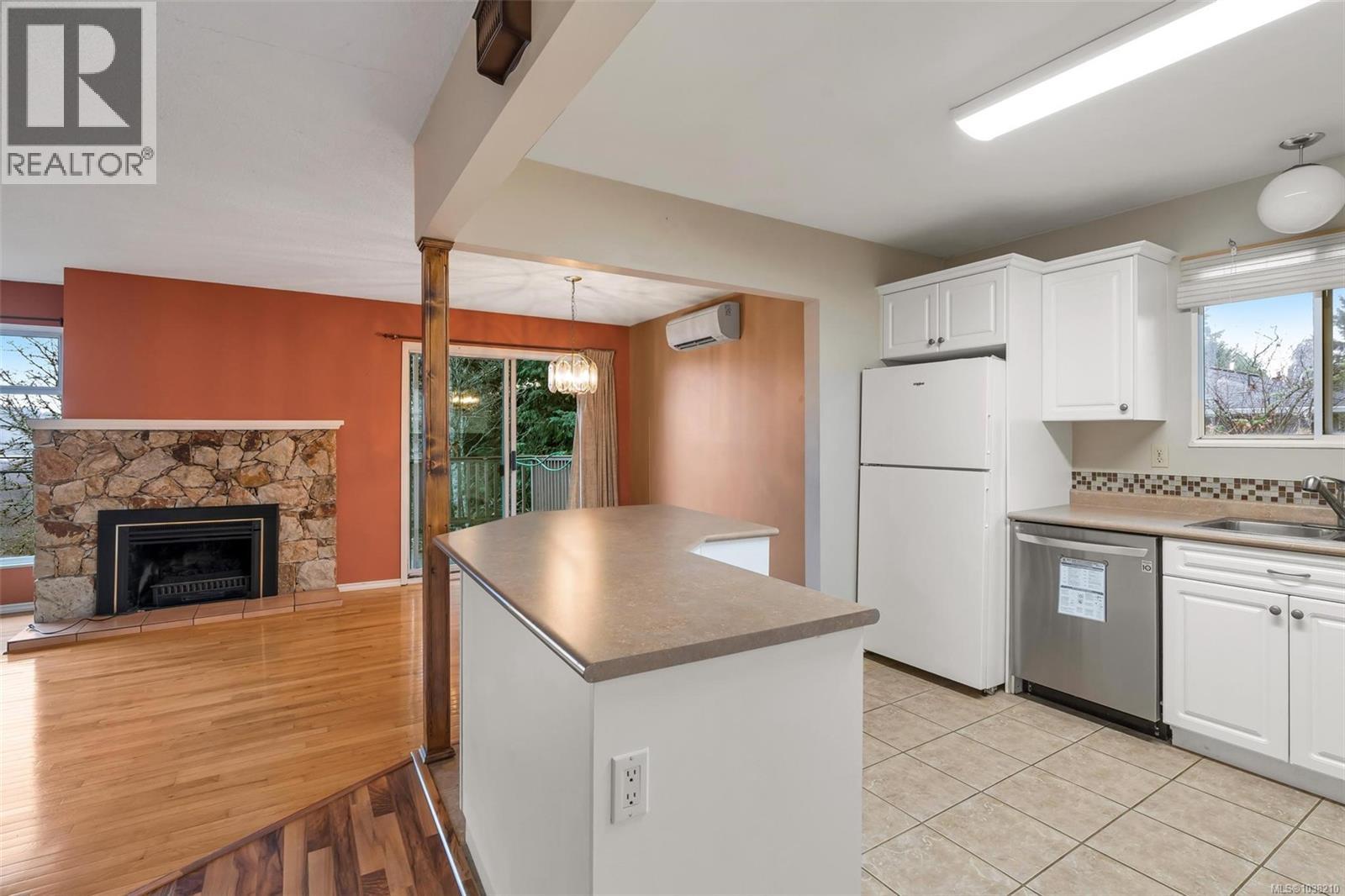 #1 6172 Alington Rd - 8