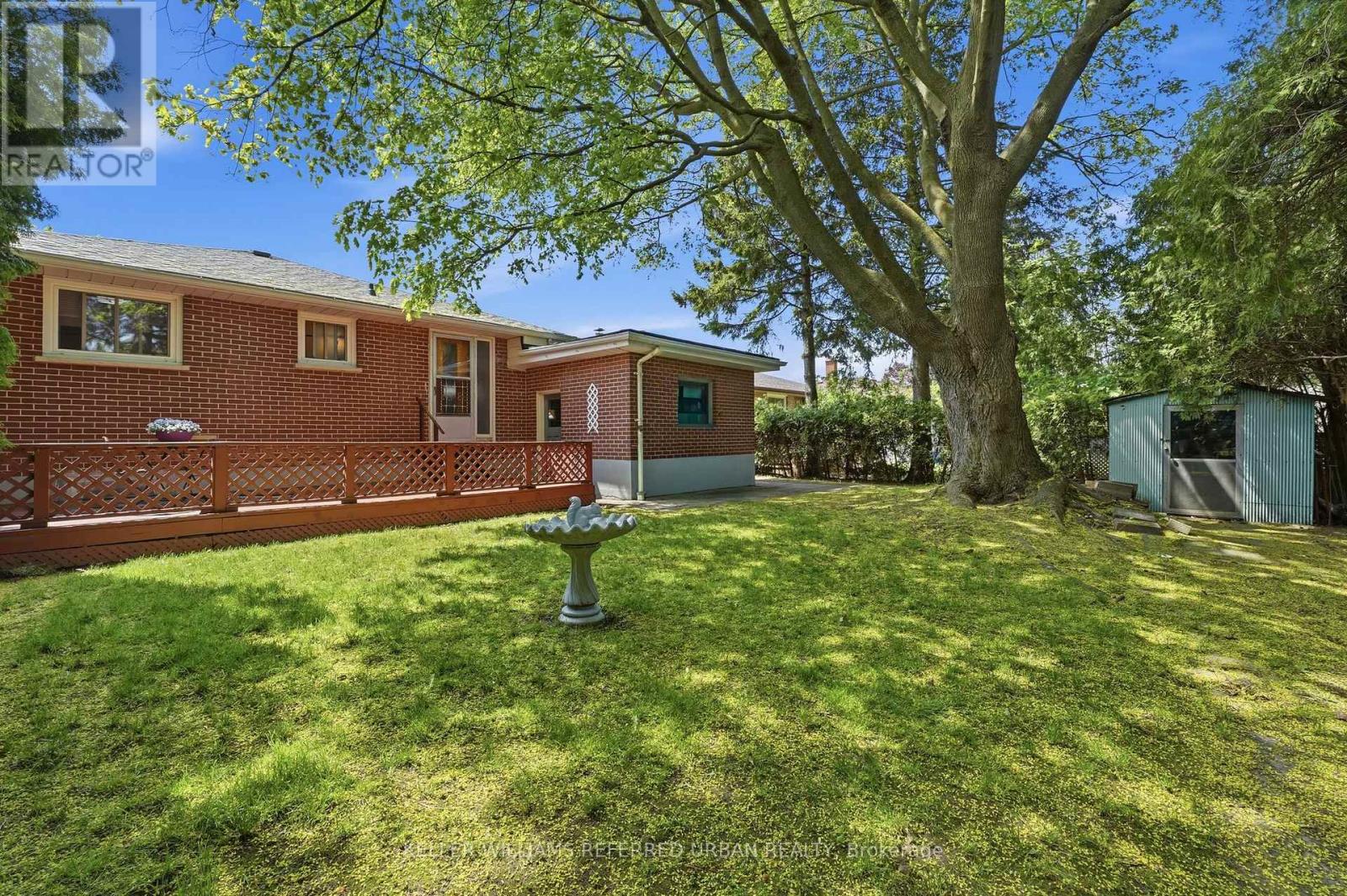 318 MARION AVENUE - 13