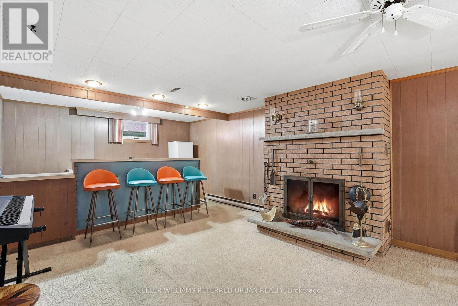 318 MARION AVENUE - 16