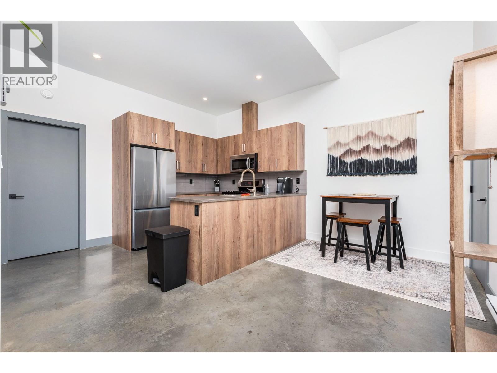 #5 5720 Hartnell Road - 40