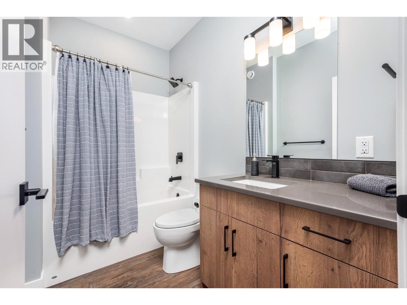 #5 5720 Hartnell Road - 32