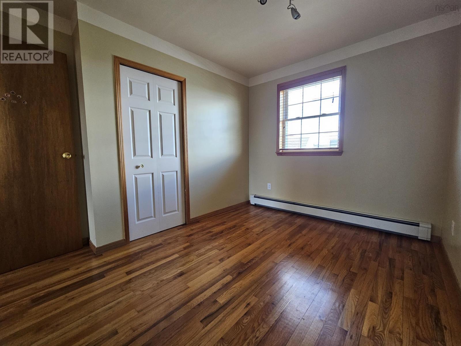 283 Cartier Street - 14