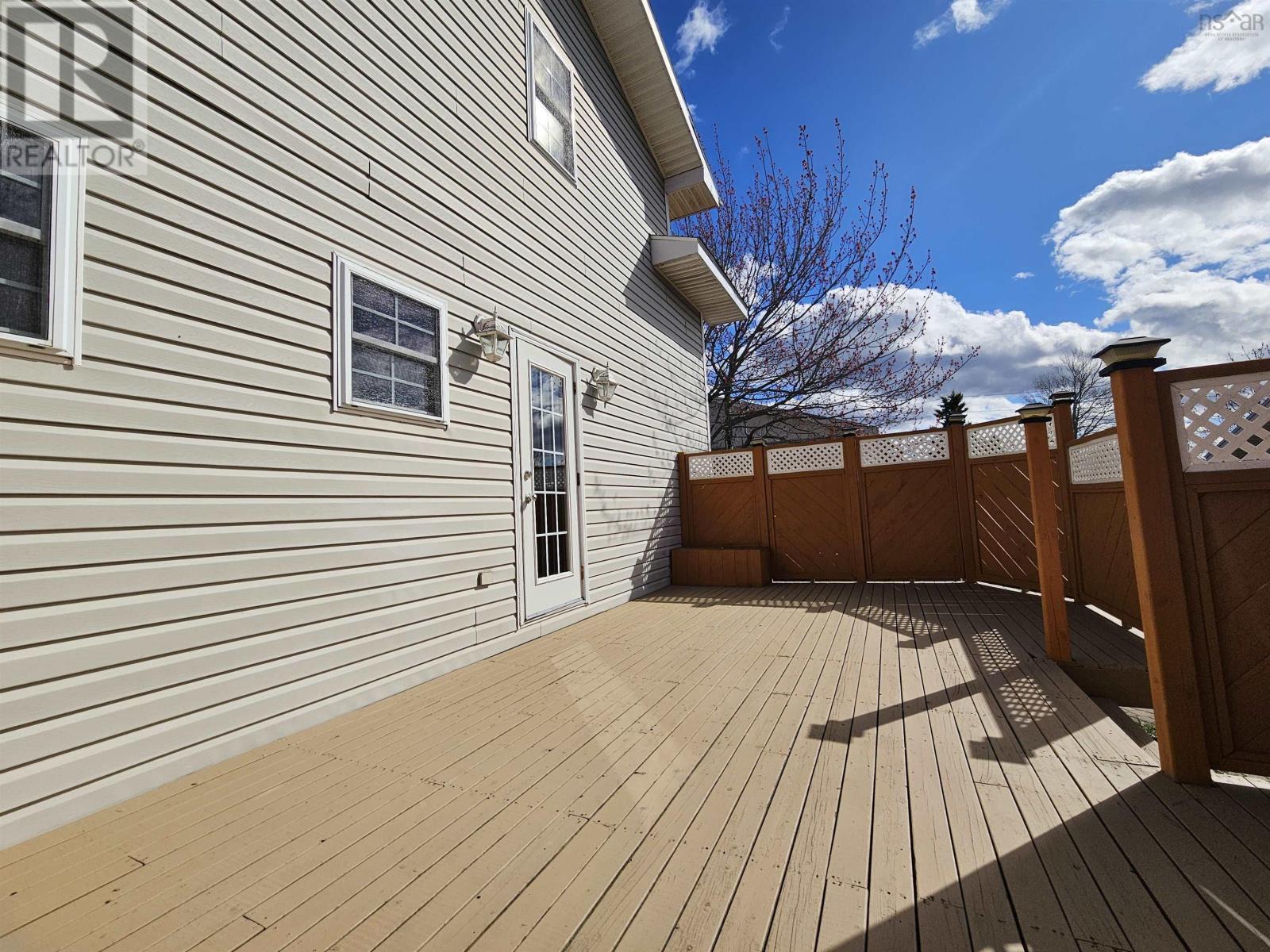 283 Cartier Street - 6