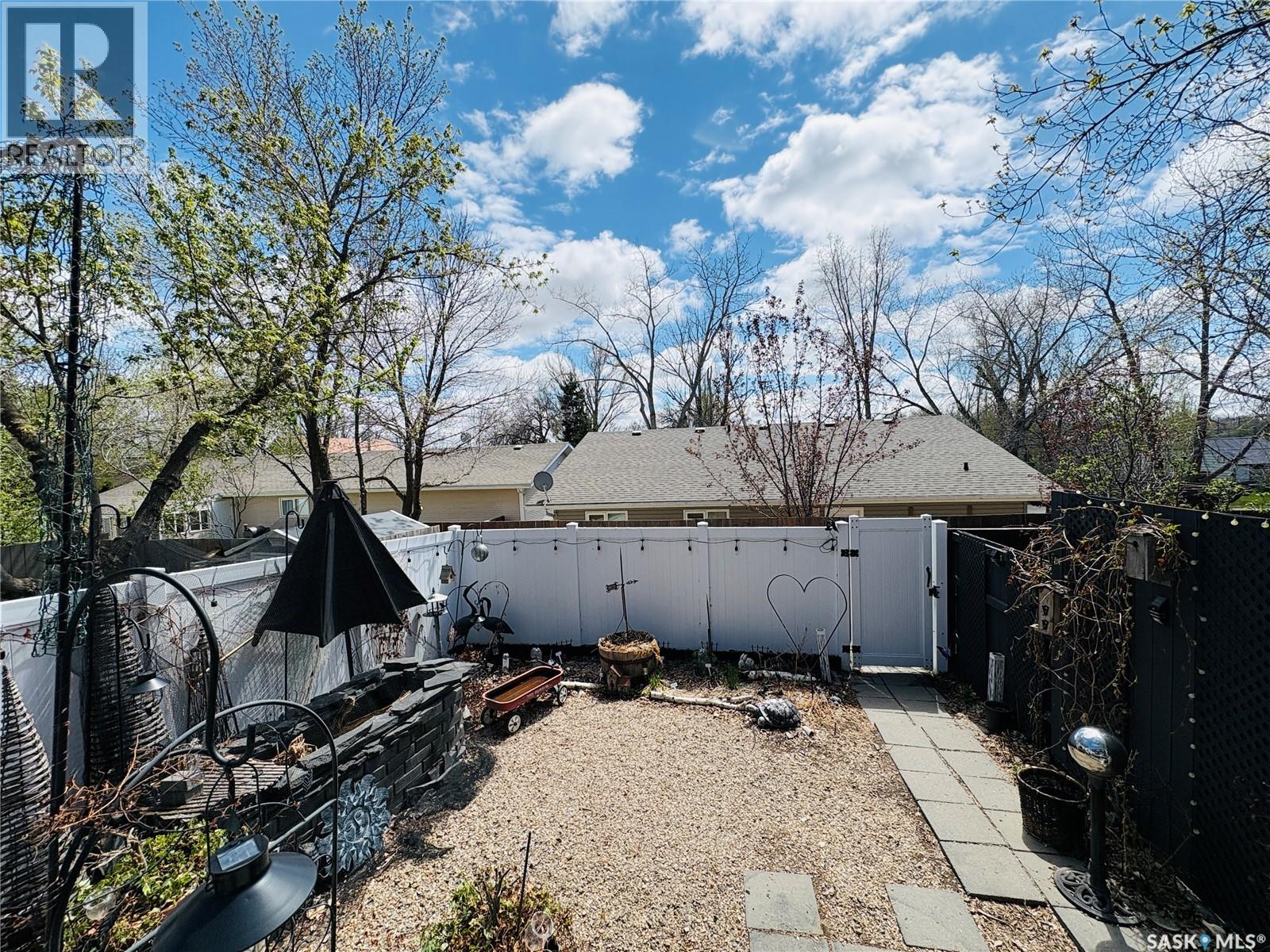 1230 Chaplin STREET E — photo 22