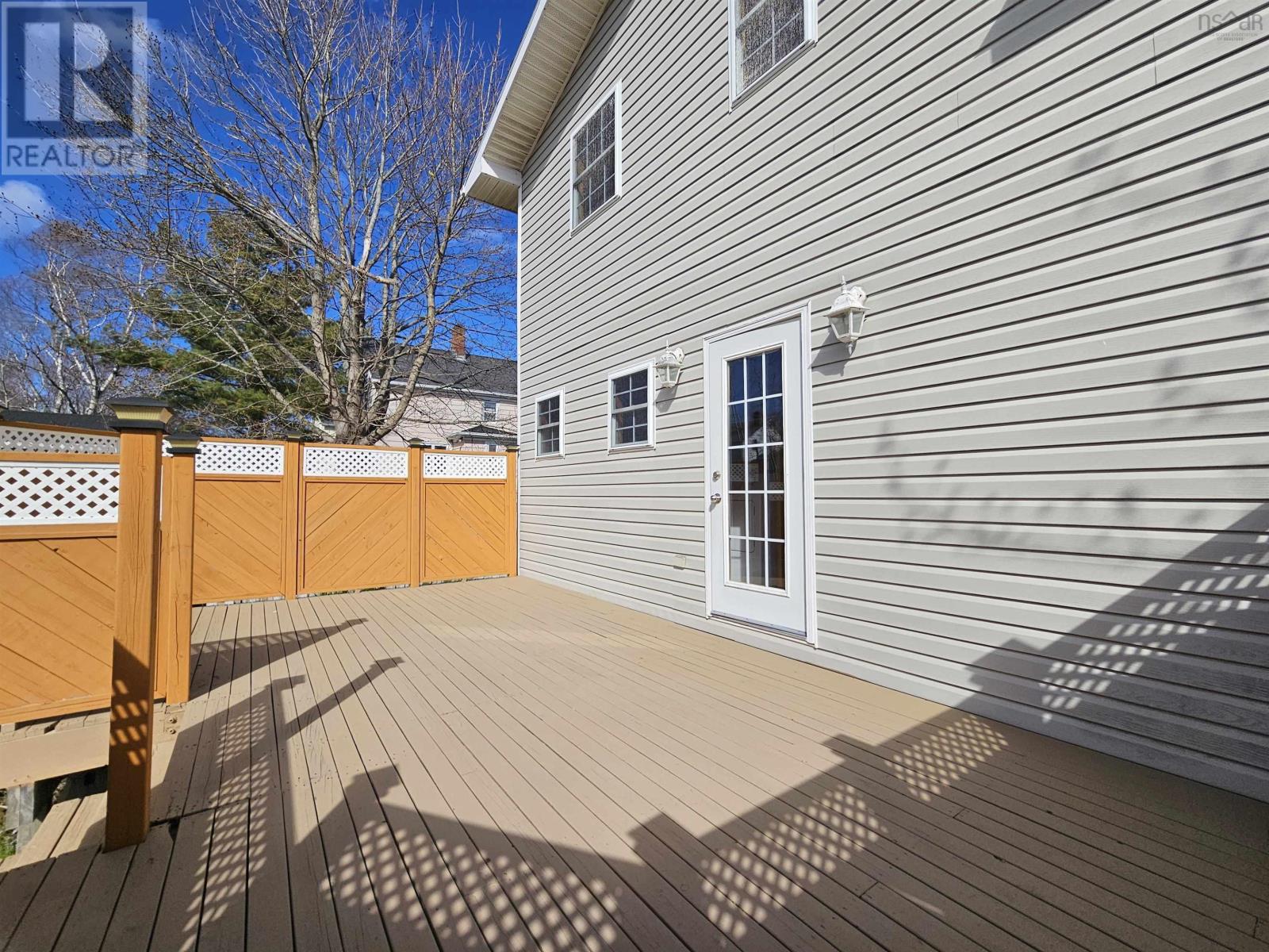 283 Cartier Street - 7
