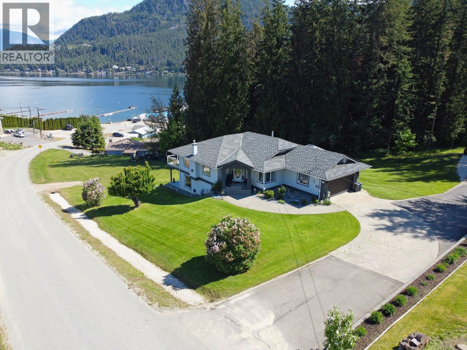 2860 Marine Drive - 3