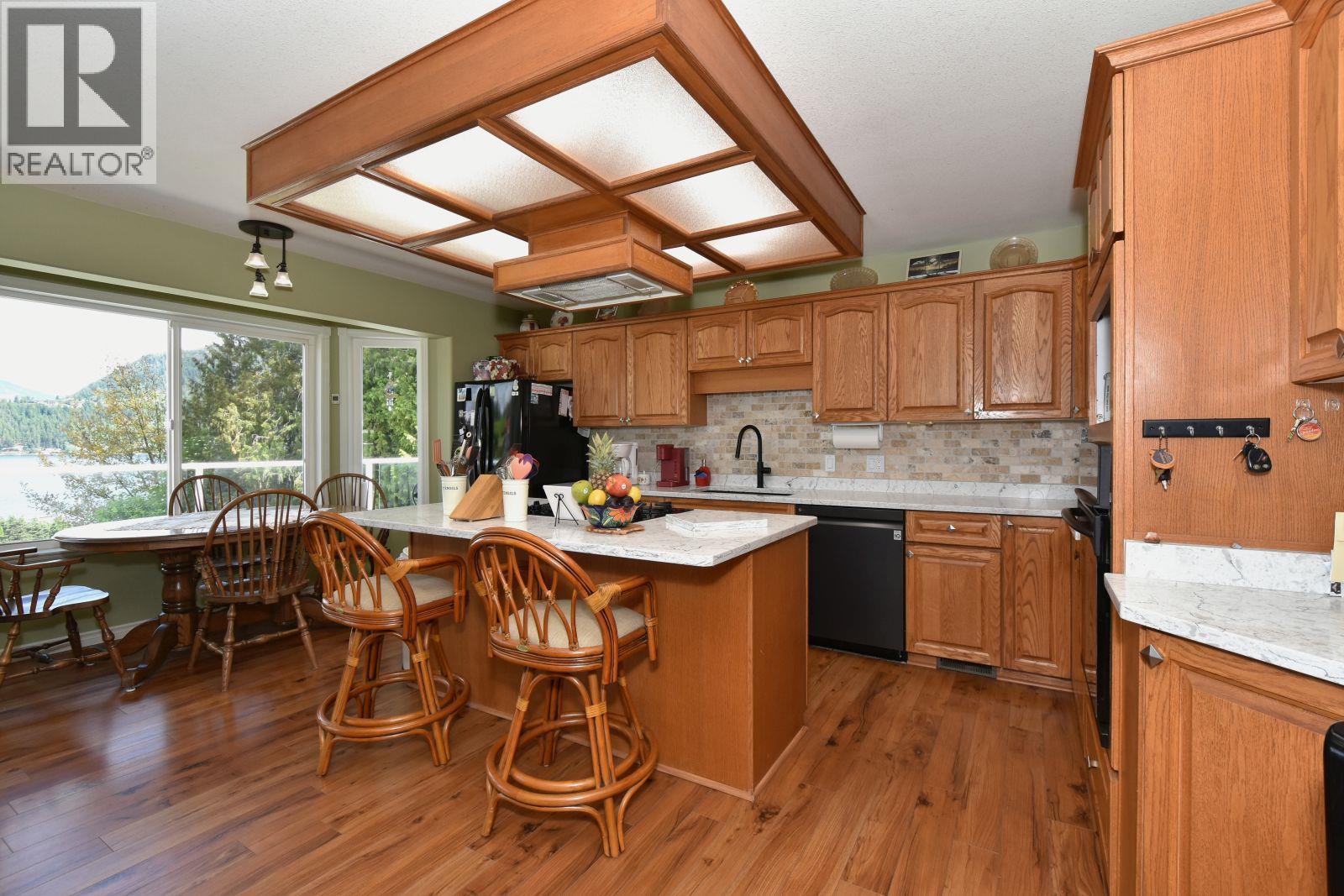 2860 Marine Drive, Blind Bay