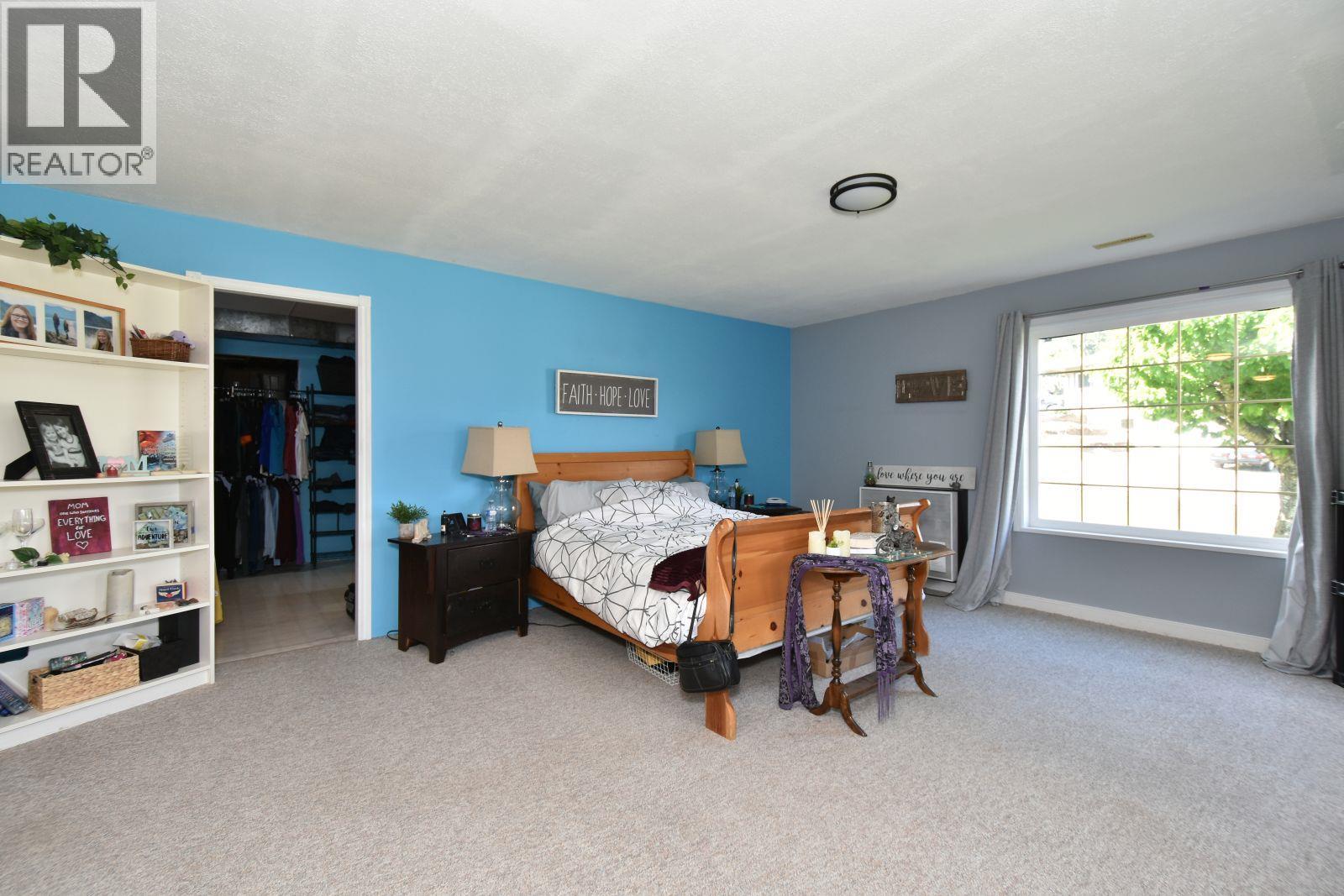 2860 Marine Drive - 38