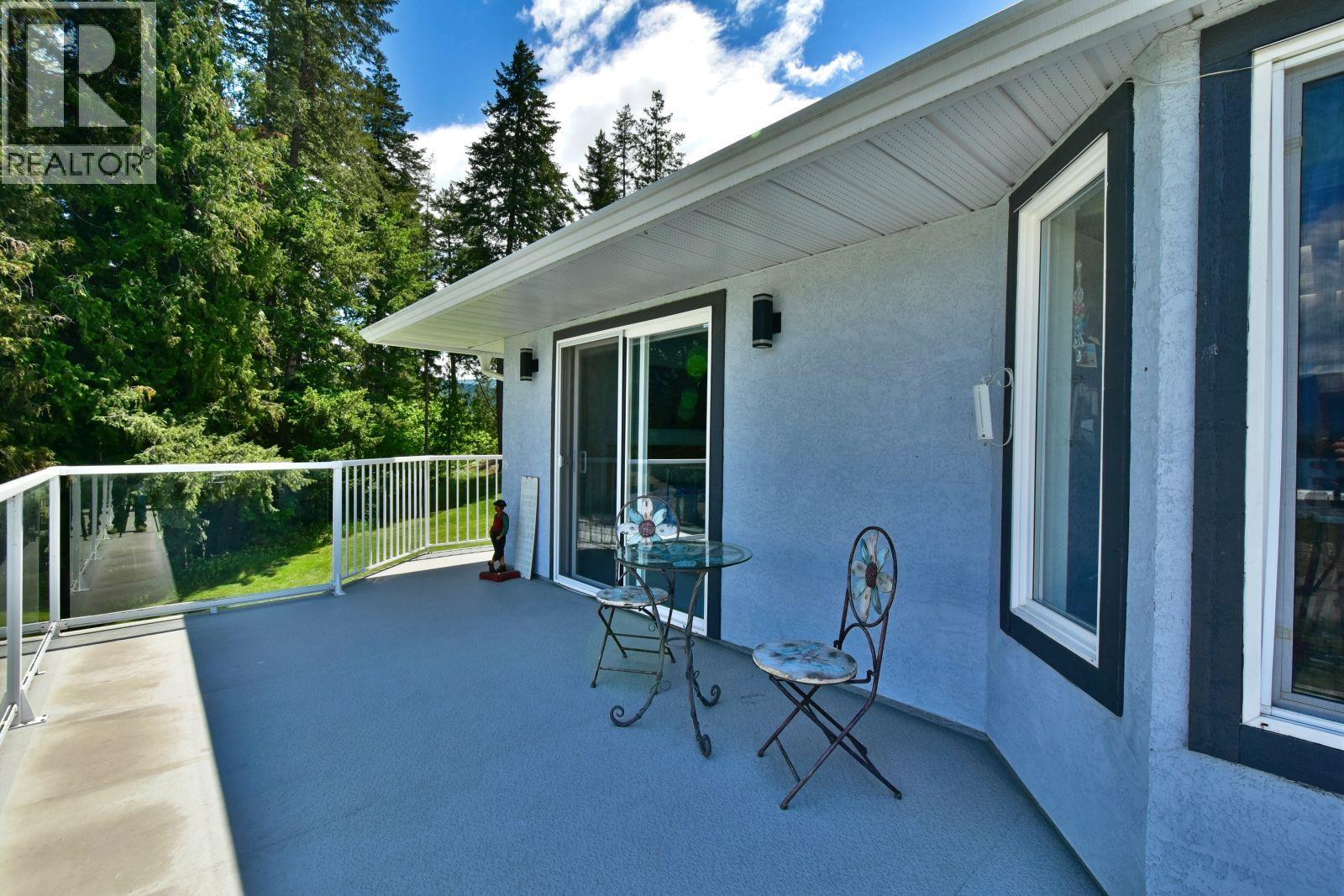 2860 Marine Drive - 22