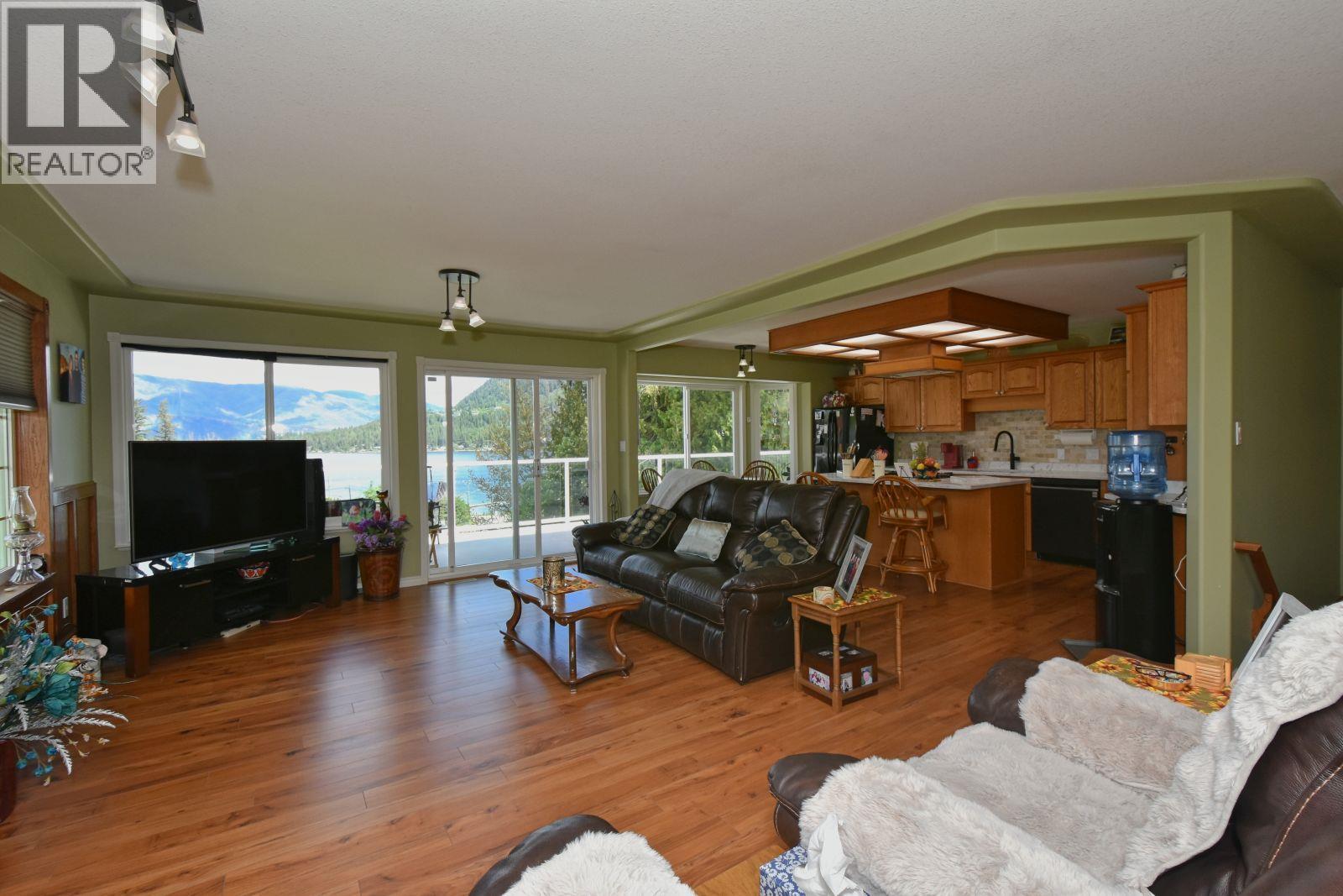 2860 Marine Drive - 7