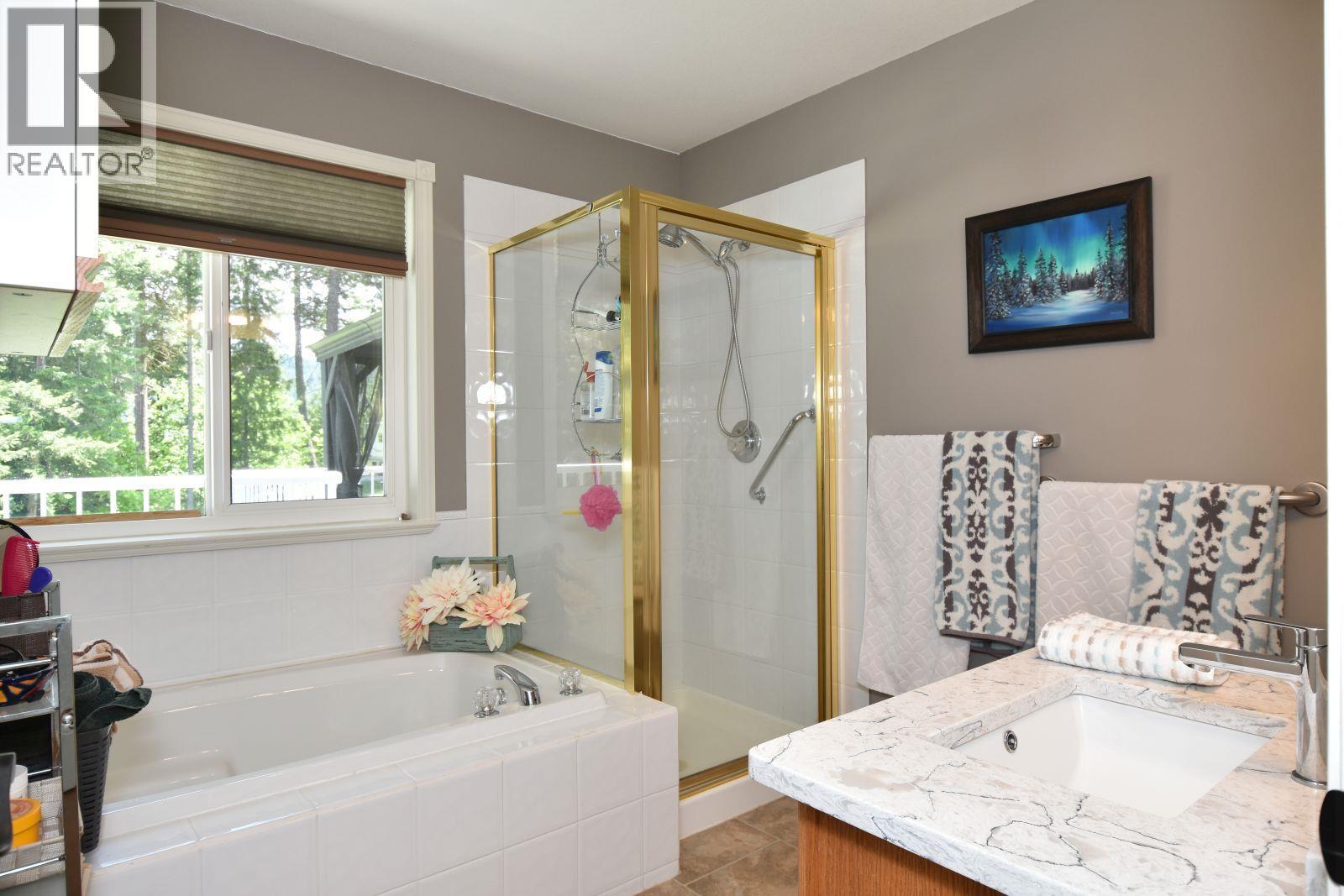 2860 Marine Drive - 26