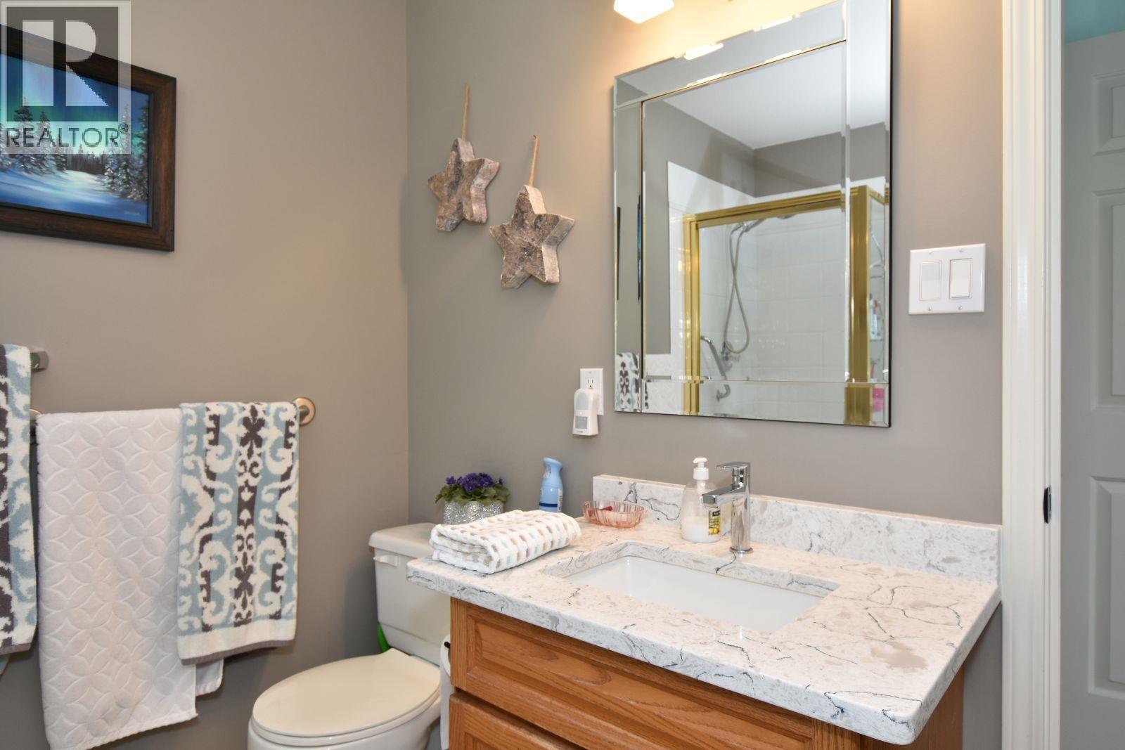 2860 Marine Drive - 27