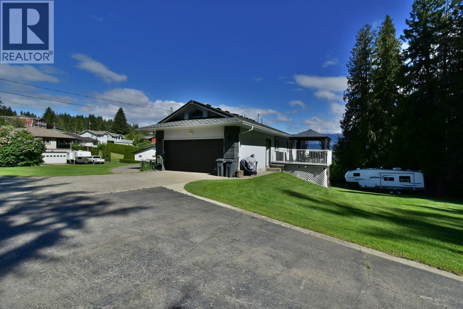 2860 Marine Drive - 51