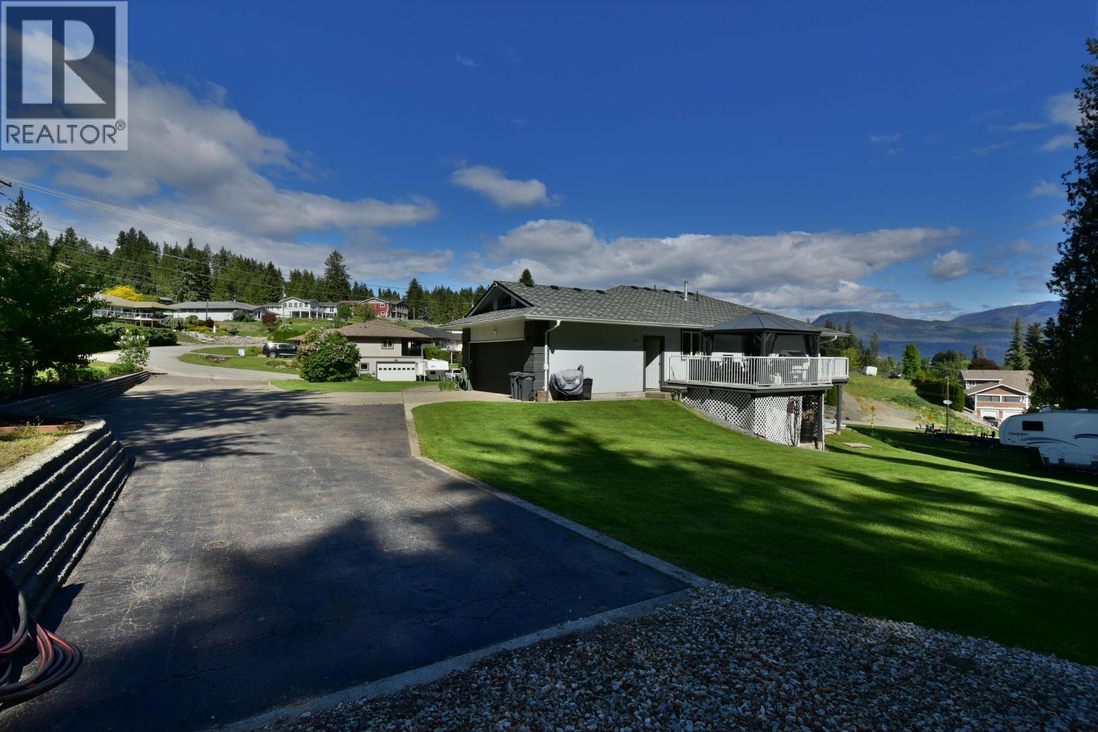 2860 Marine Drive - 52