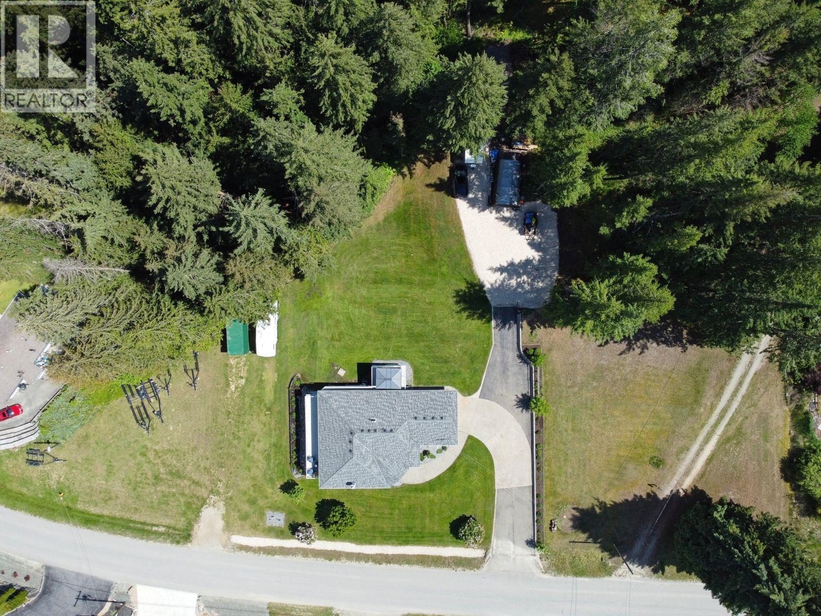 2860 Marine Drive - 76