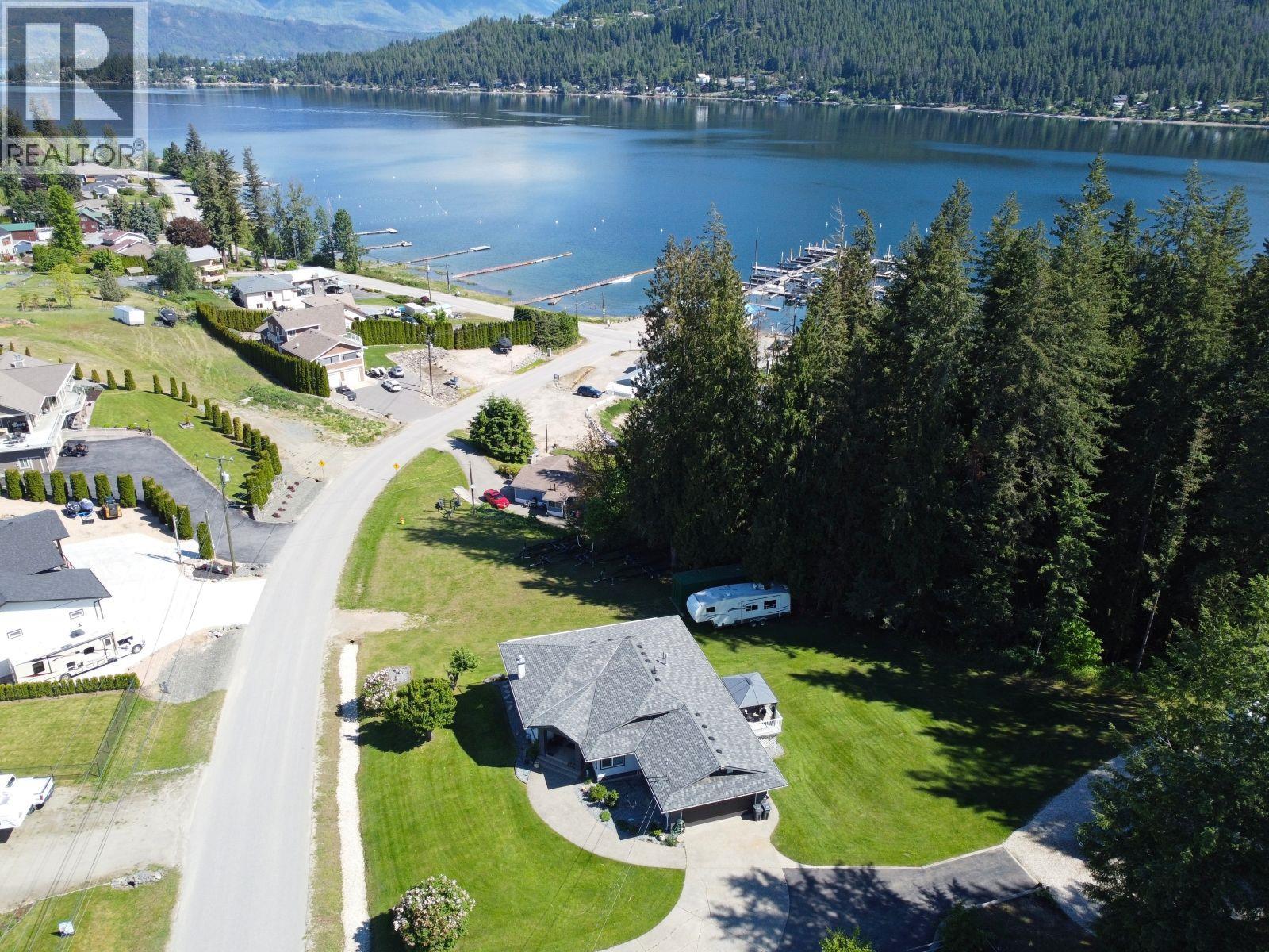 2860 Marine Drive - 74