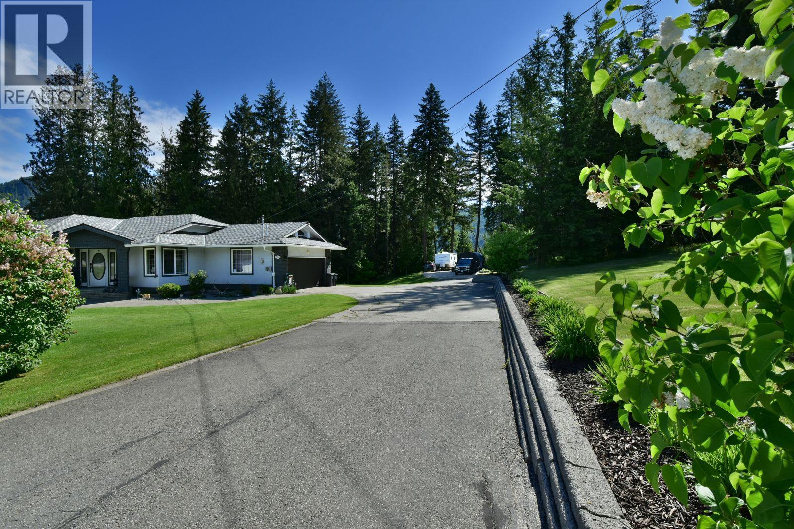 2860 Marine Drive - 50