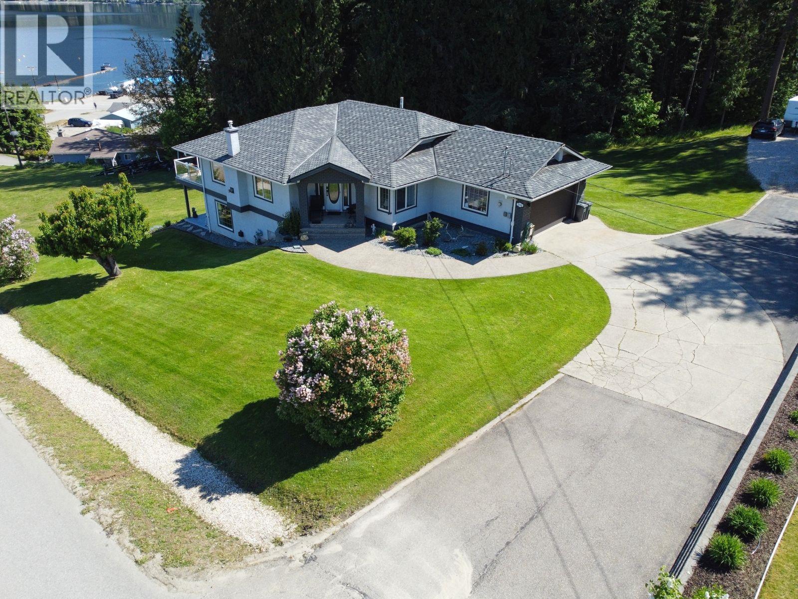2860 Marine Drive, Blind Bay