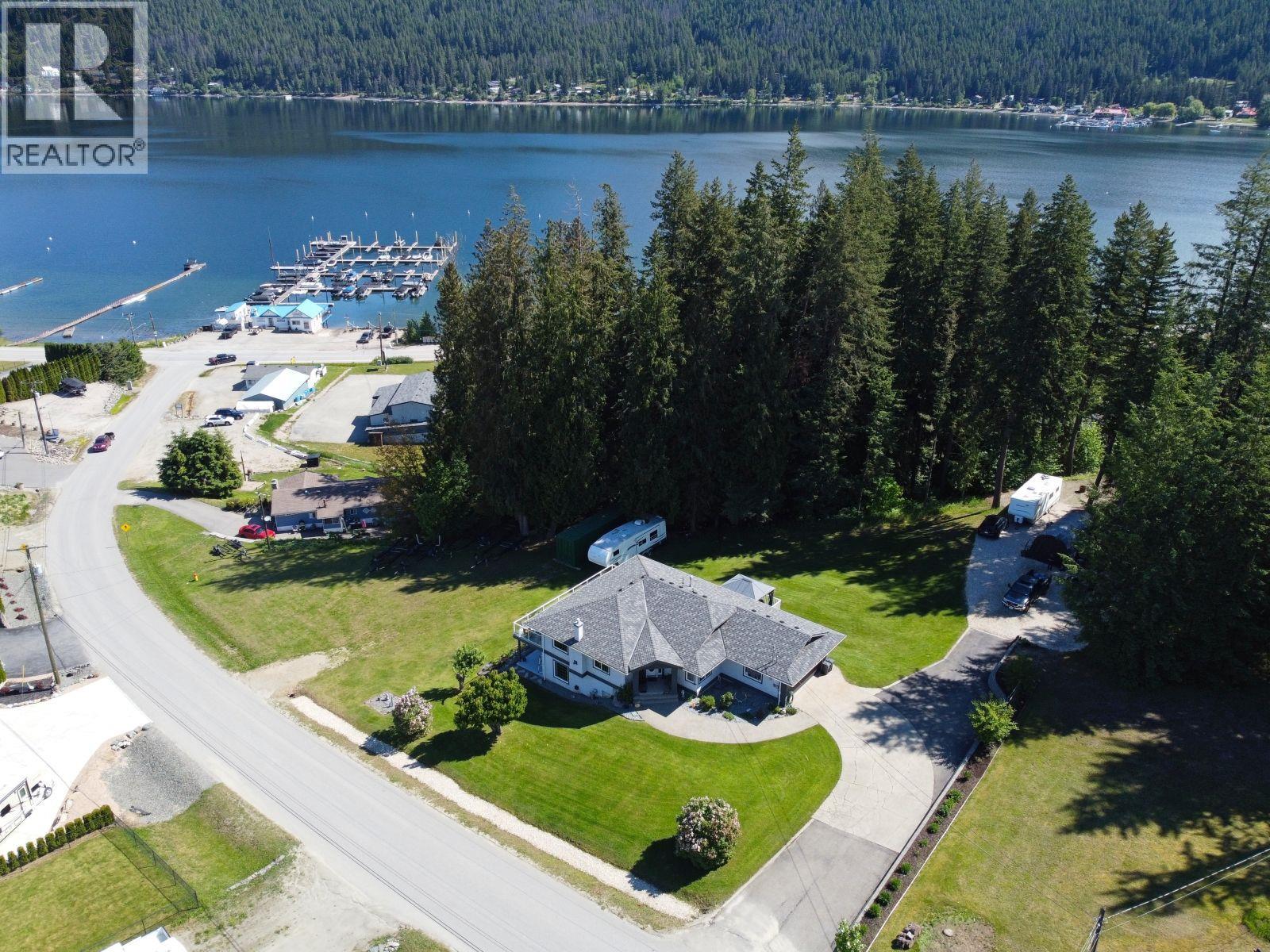 2860 Marine Drive - 75