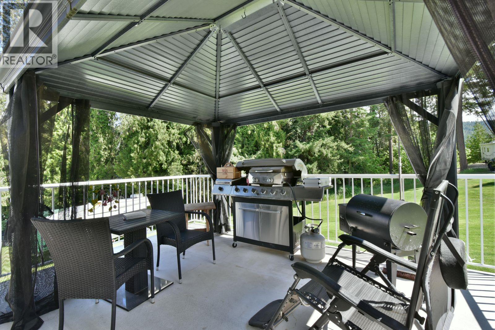 2860 Marine Drive - 61