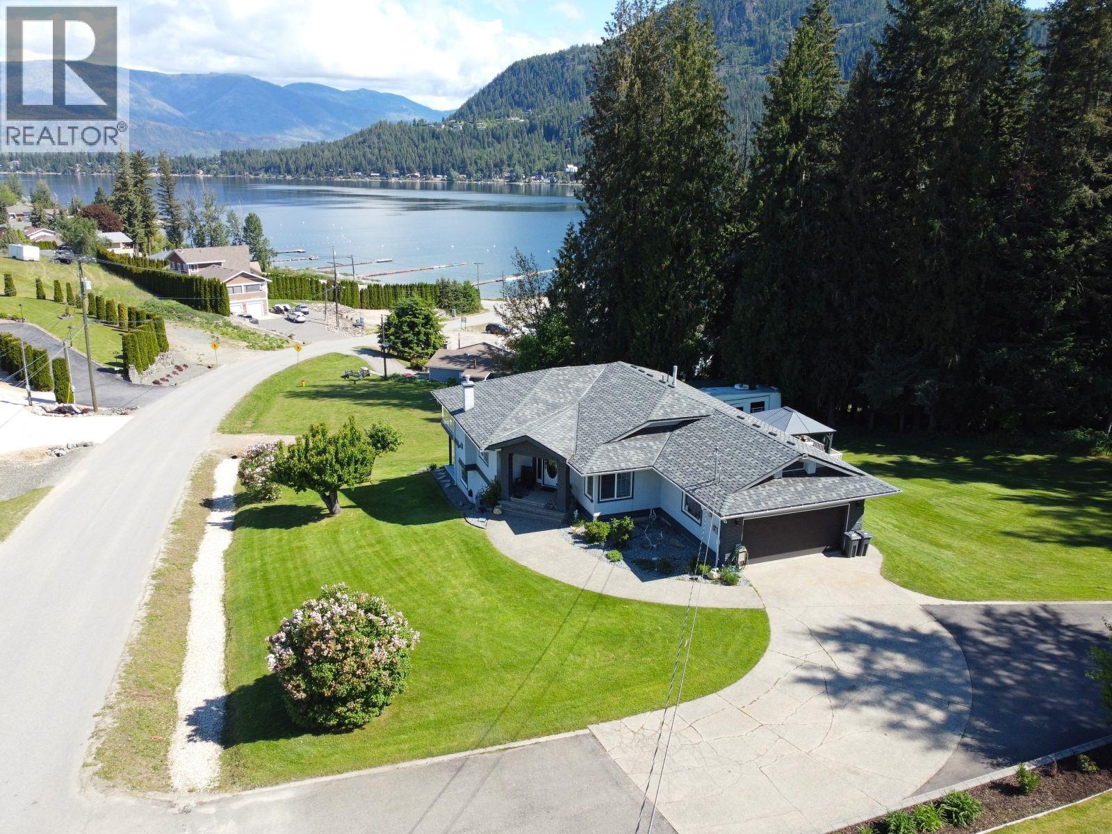 2860 Marine Drive, Blind Bay