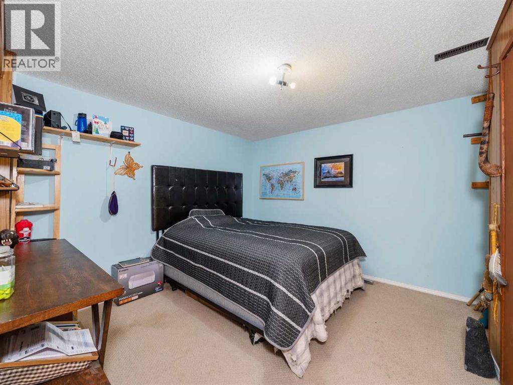 83 Brazeau Crescent SW - 33