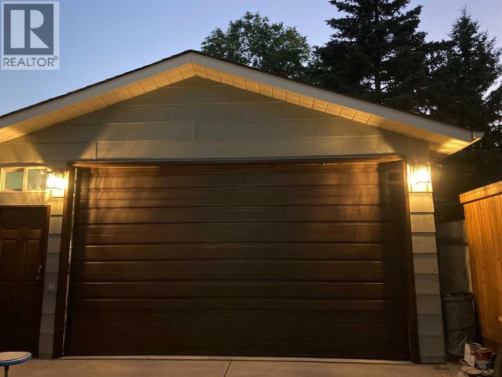 308 Cannington Place SW - 43