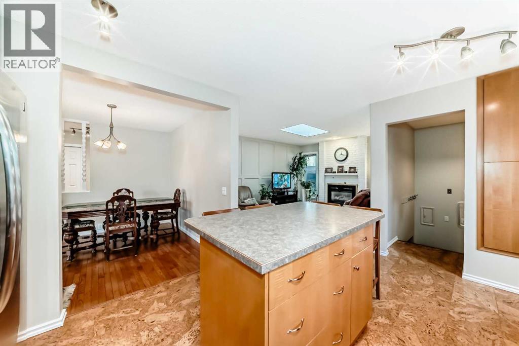 308 Cannington Place SW - 16