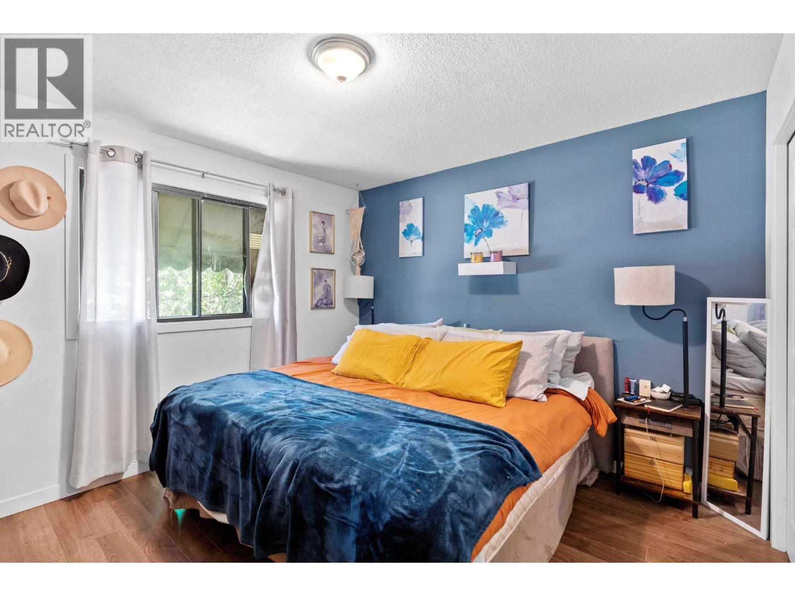 4686 SPRUCE Crescent - 20
