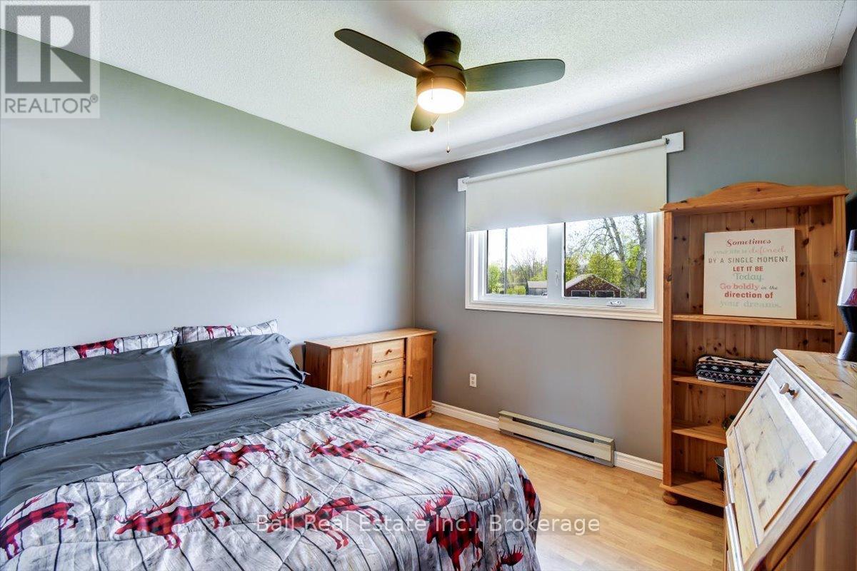 51 GOLFVIEW DRIVE - 21