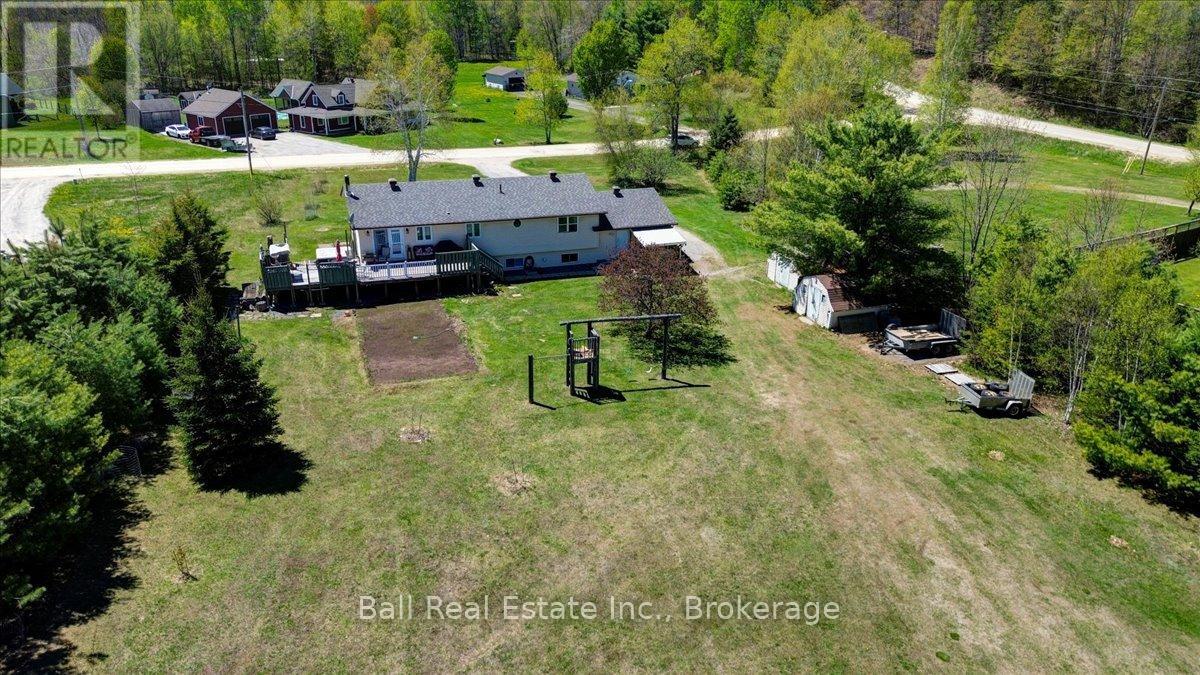 51 GOLFVIEW DRIVE - 40