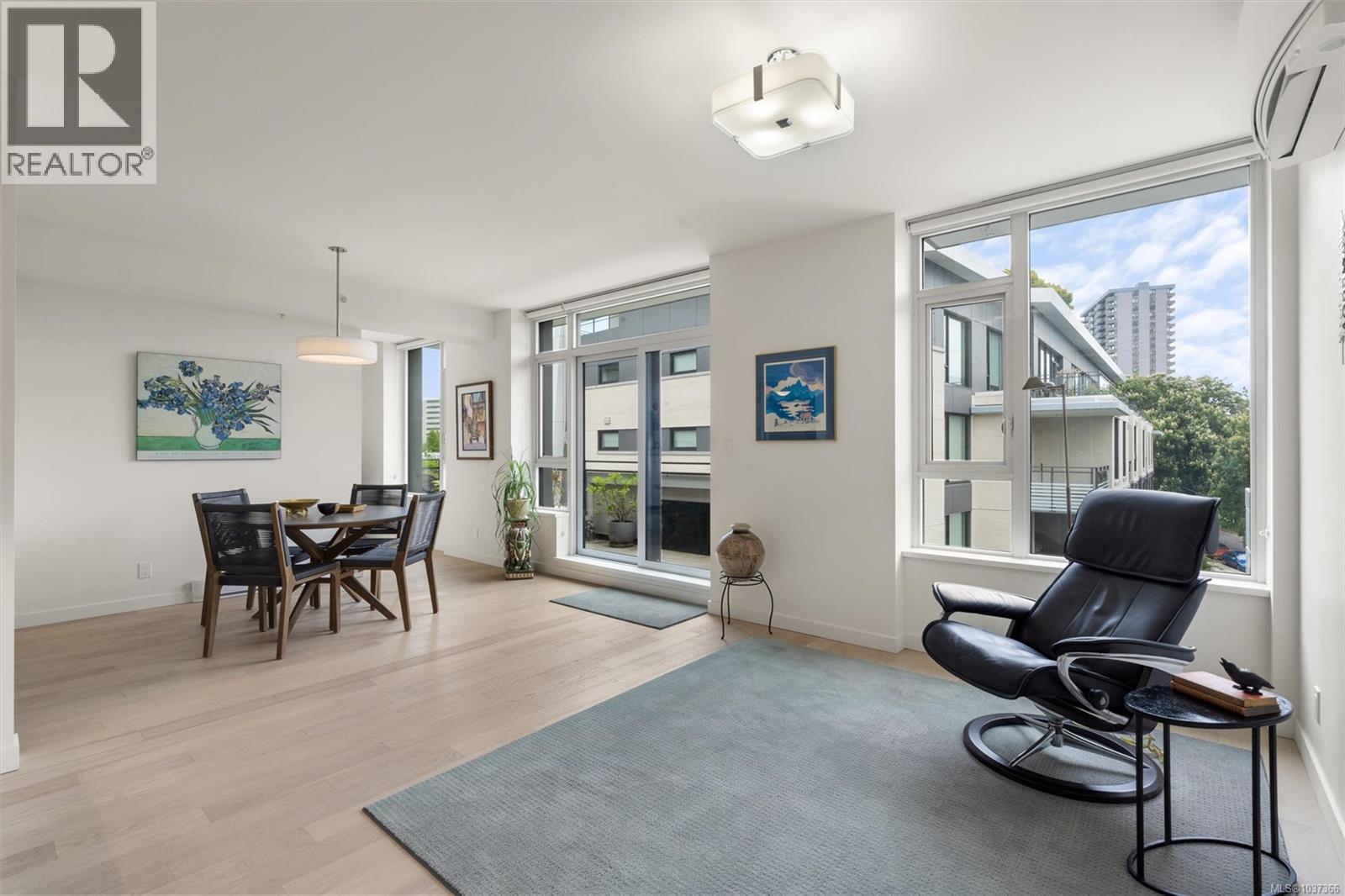 404 530 Michigan Street, Victoria