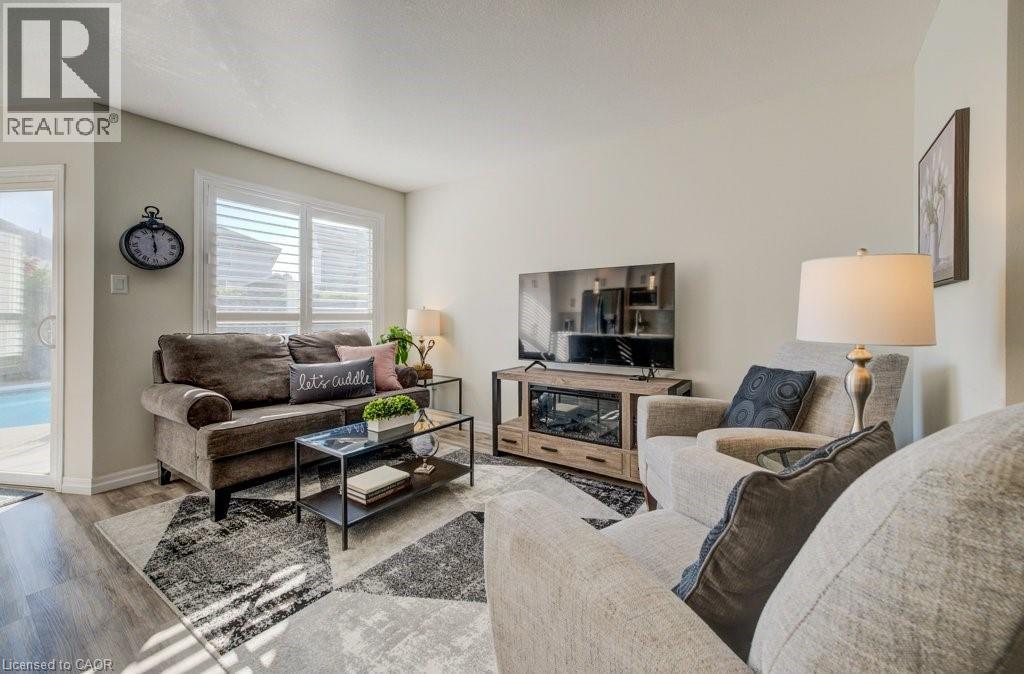 35 HAWKINS Drive - 16