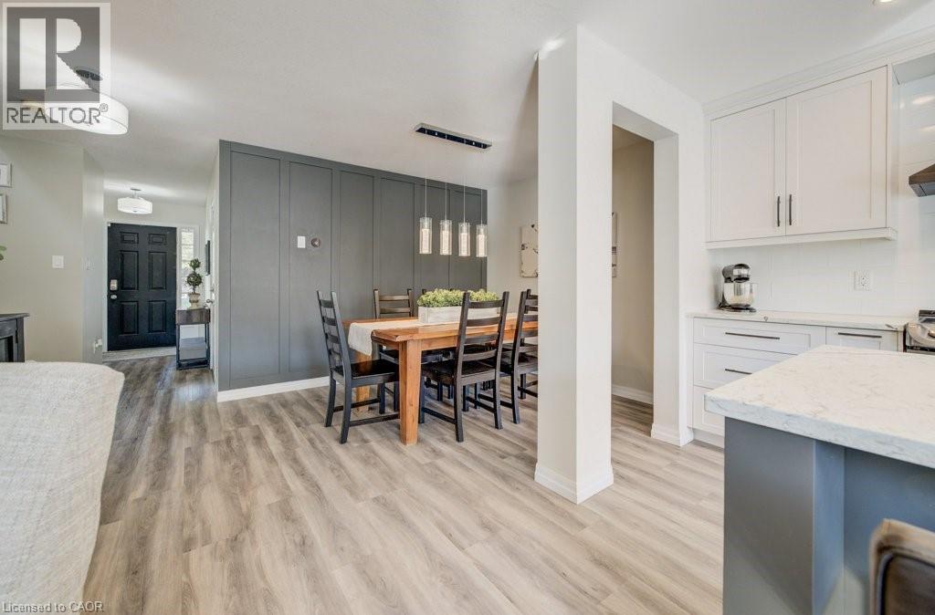 35 HAWKINS Drive - 18