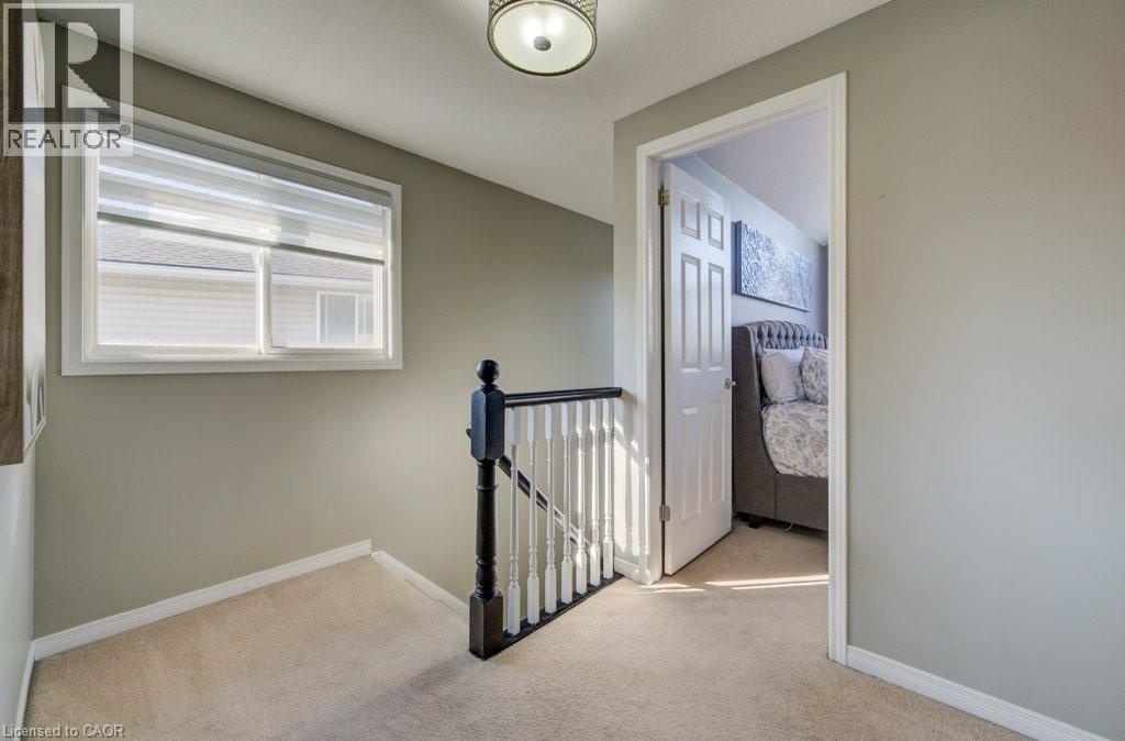 35 HAWKINS Drive - 28
