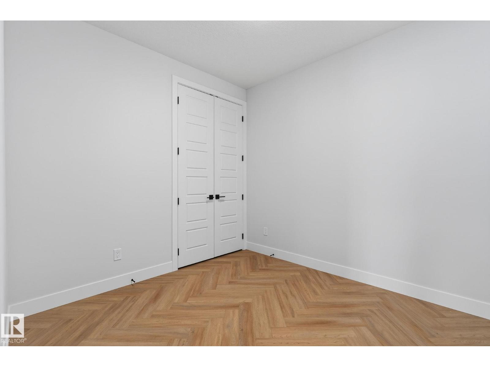 2316 63 AV NE - 29