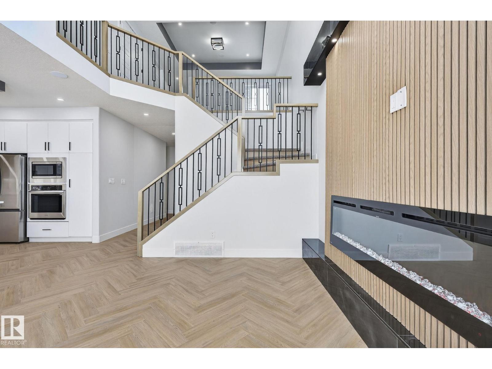 2316 63 AV NE - 21