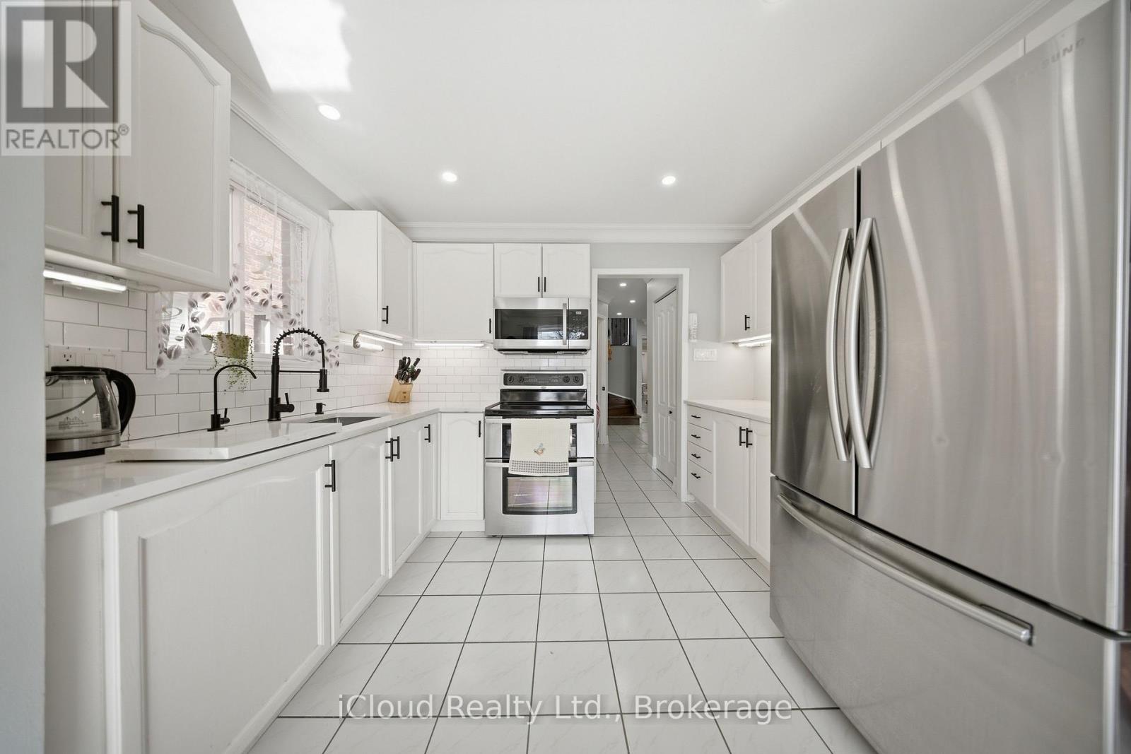 7389 SANDHURST DRIVE - 13