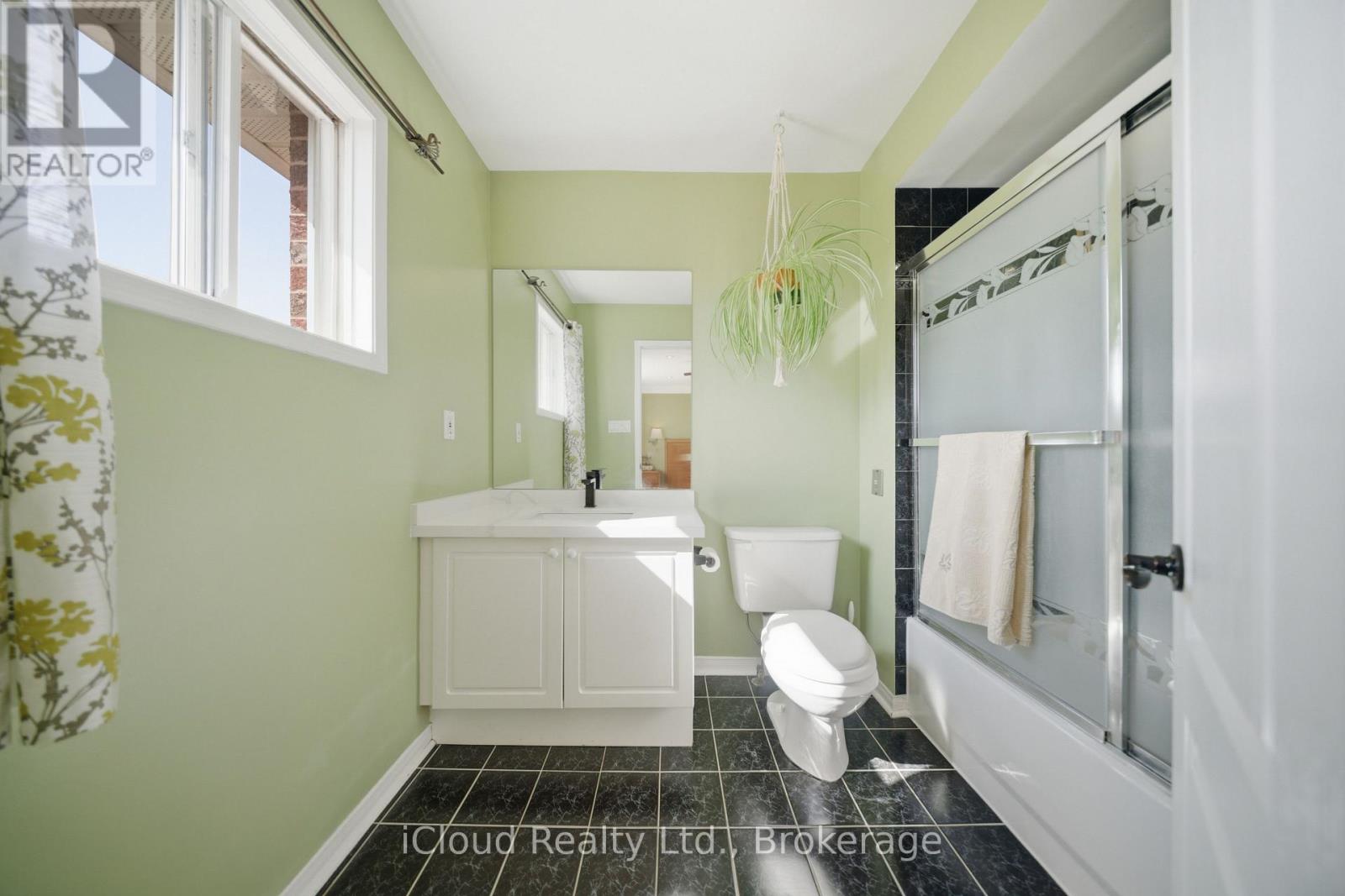 7389 SANDHURST DRIVE - 31