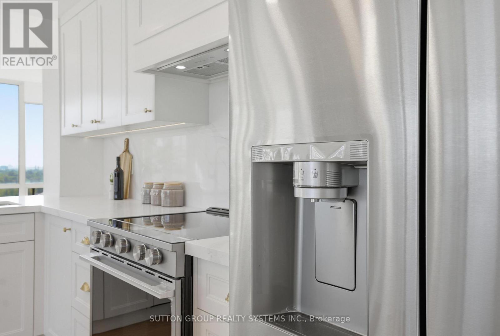 #2002 1320 ISLINGTON AVENUE - 12