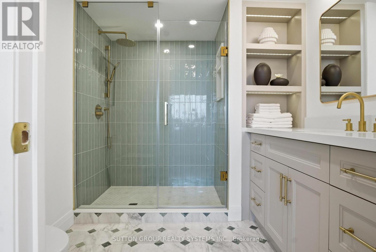 #2002 1320 ISLINGTON AVENUE - 41