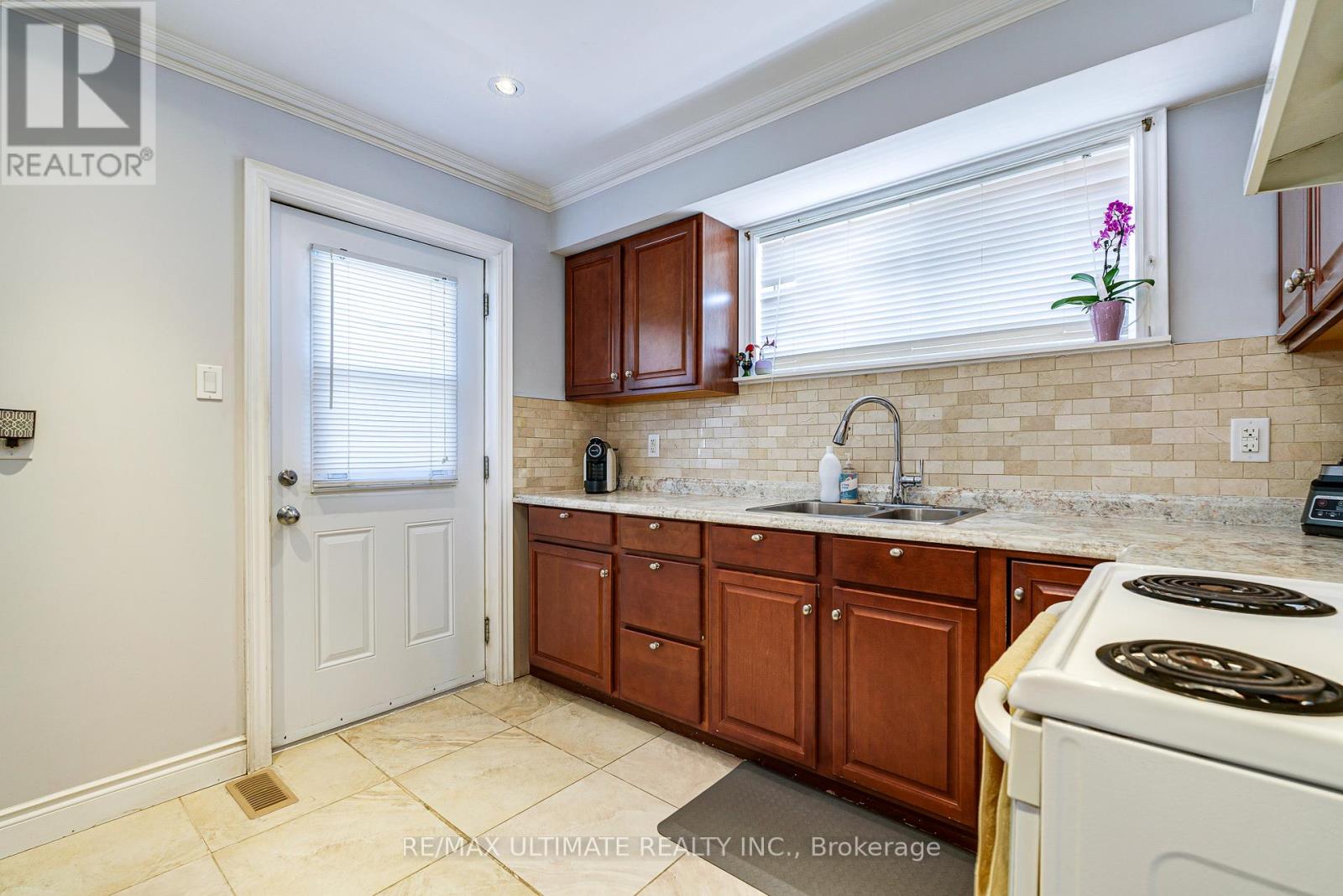 2 GEORGE ANDERSON COURT - 10