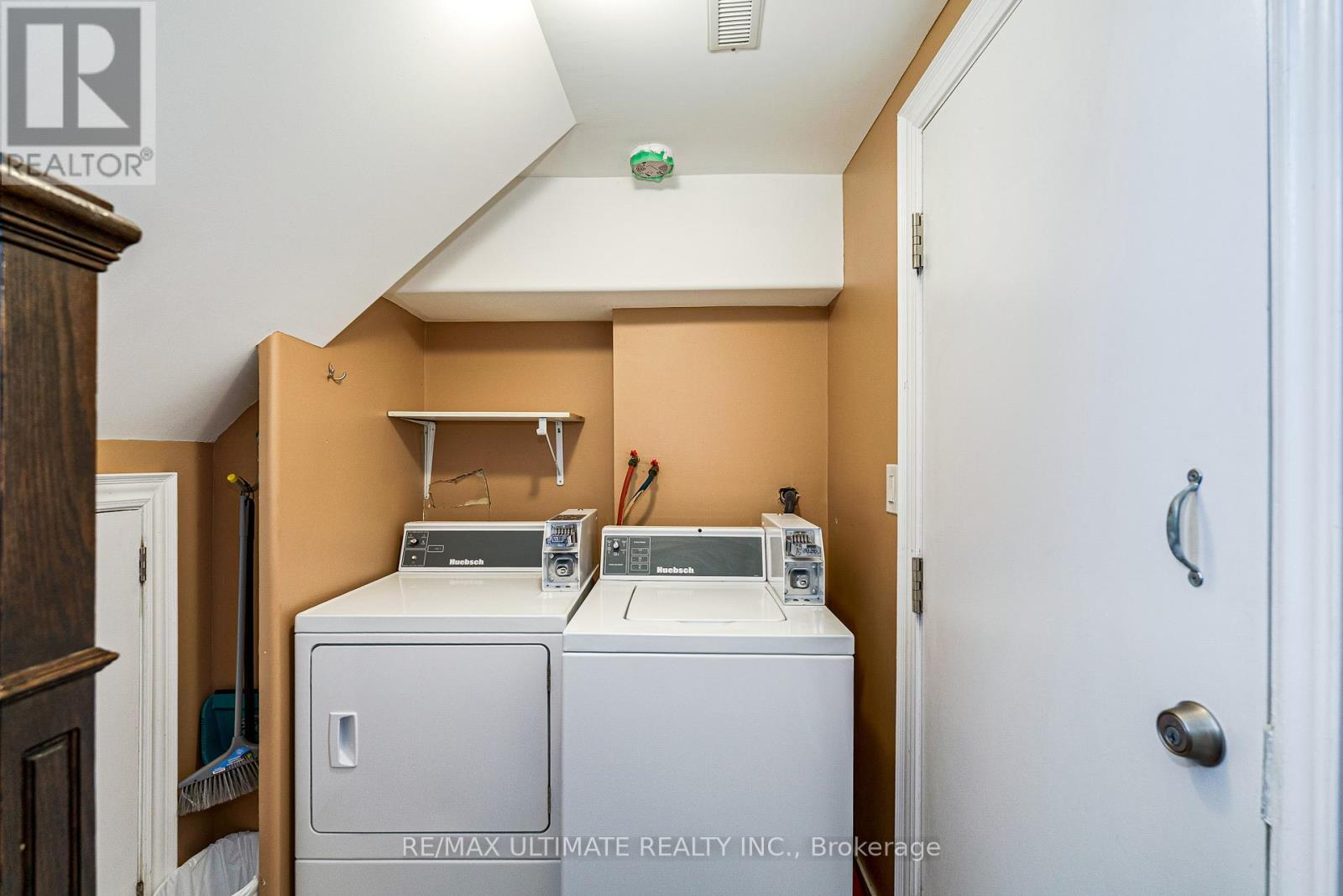 2 GEORGE ANDERSON COURT - 28