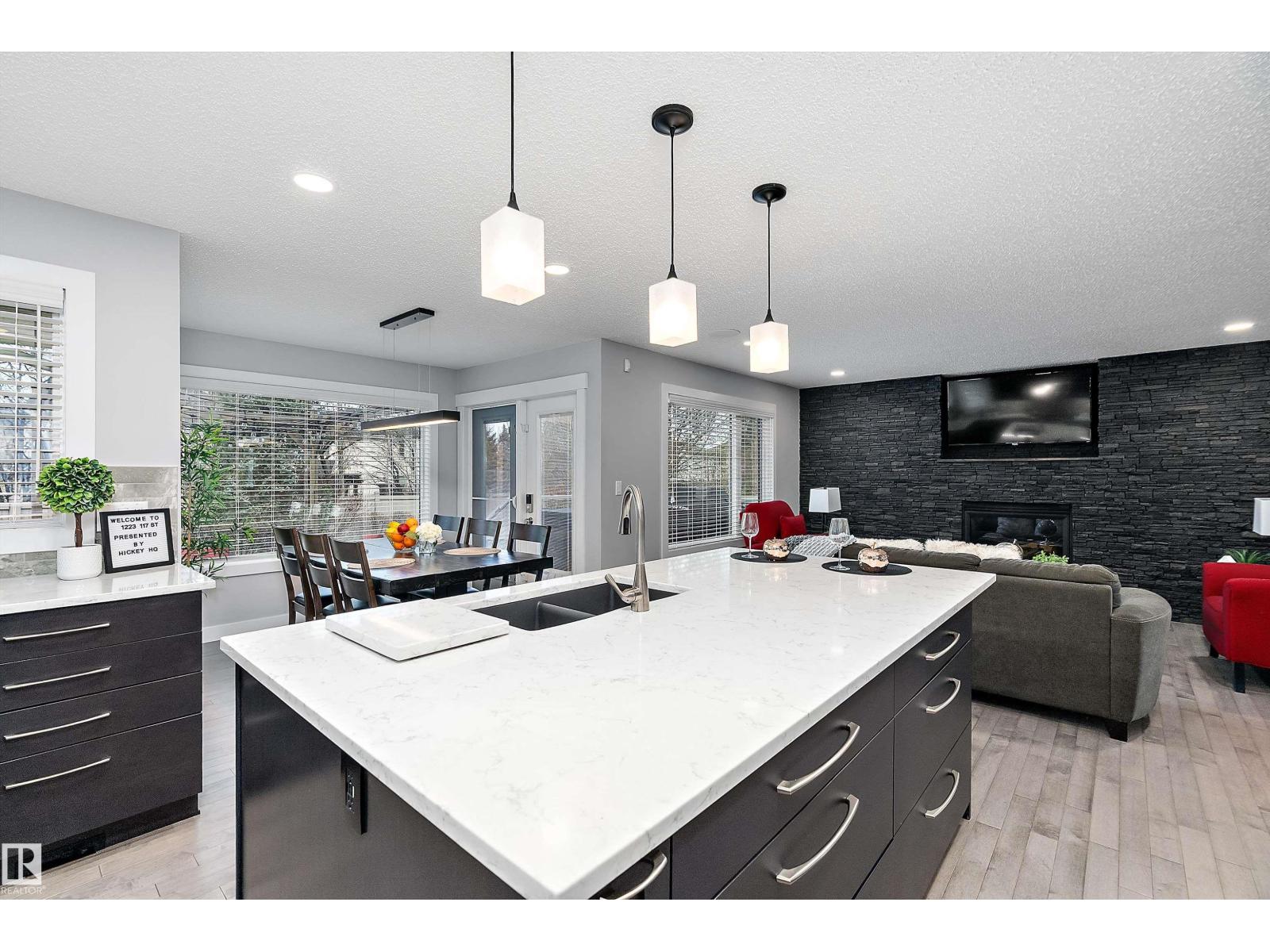 1223 117 ST NW - 14