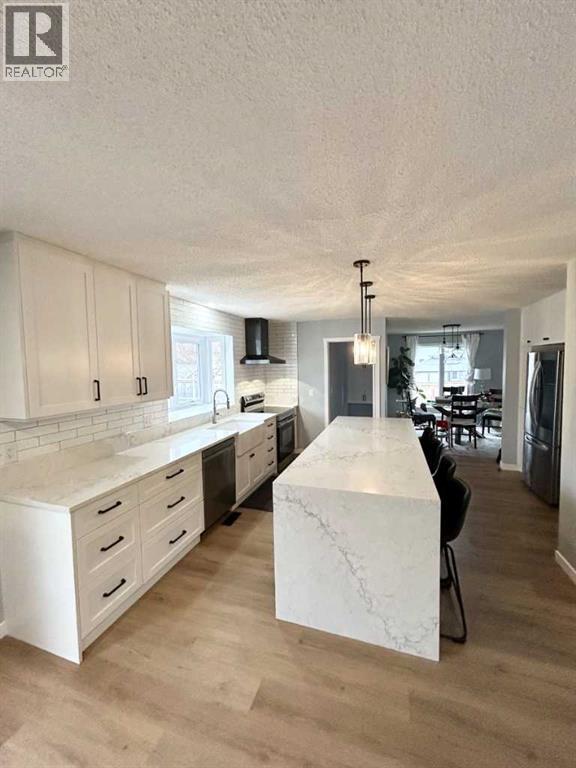 16 Woodfield Court SW - 14