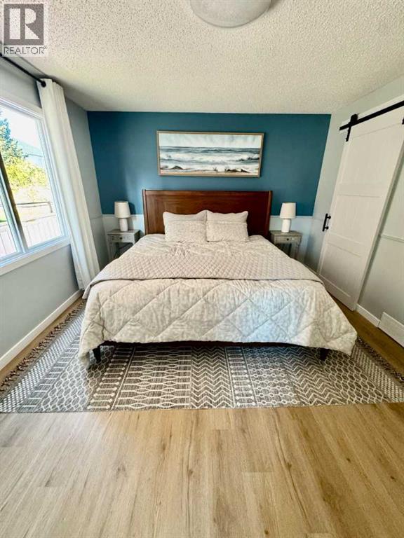 16 Woodfield Court SW - 20
