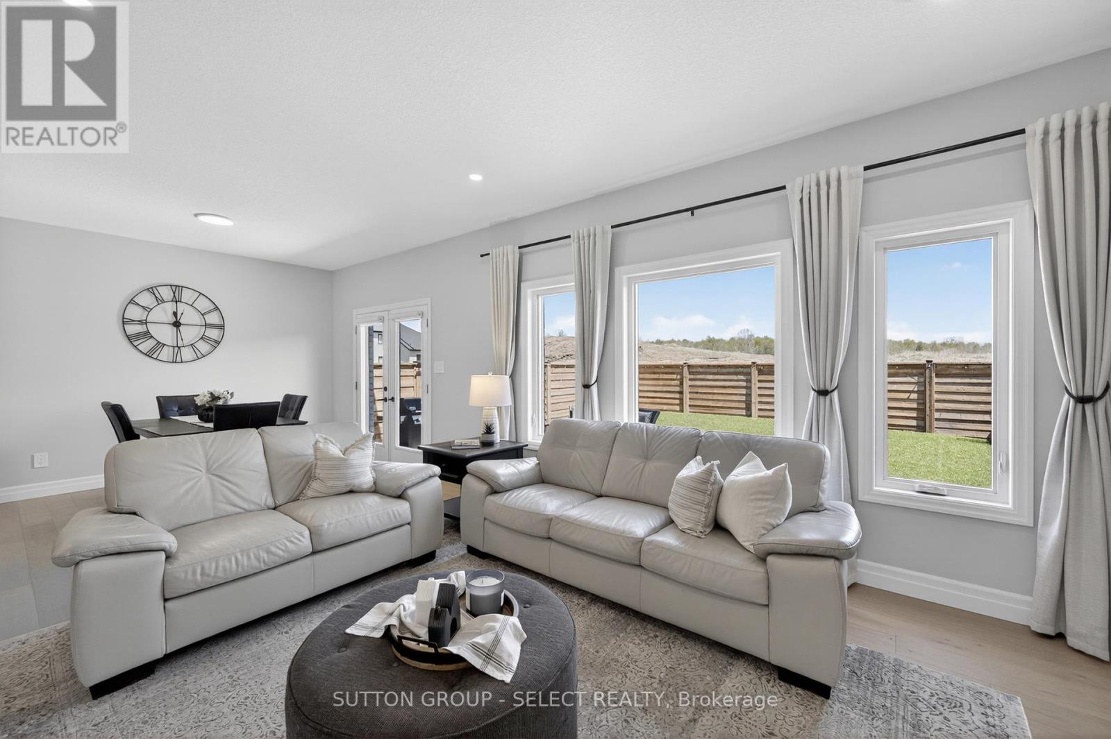 3924 CAMPBELL STREET N - 11