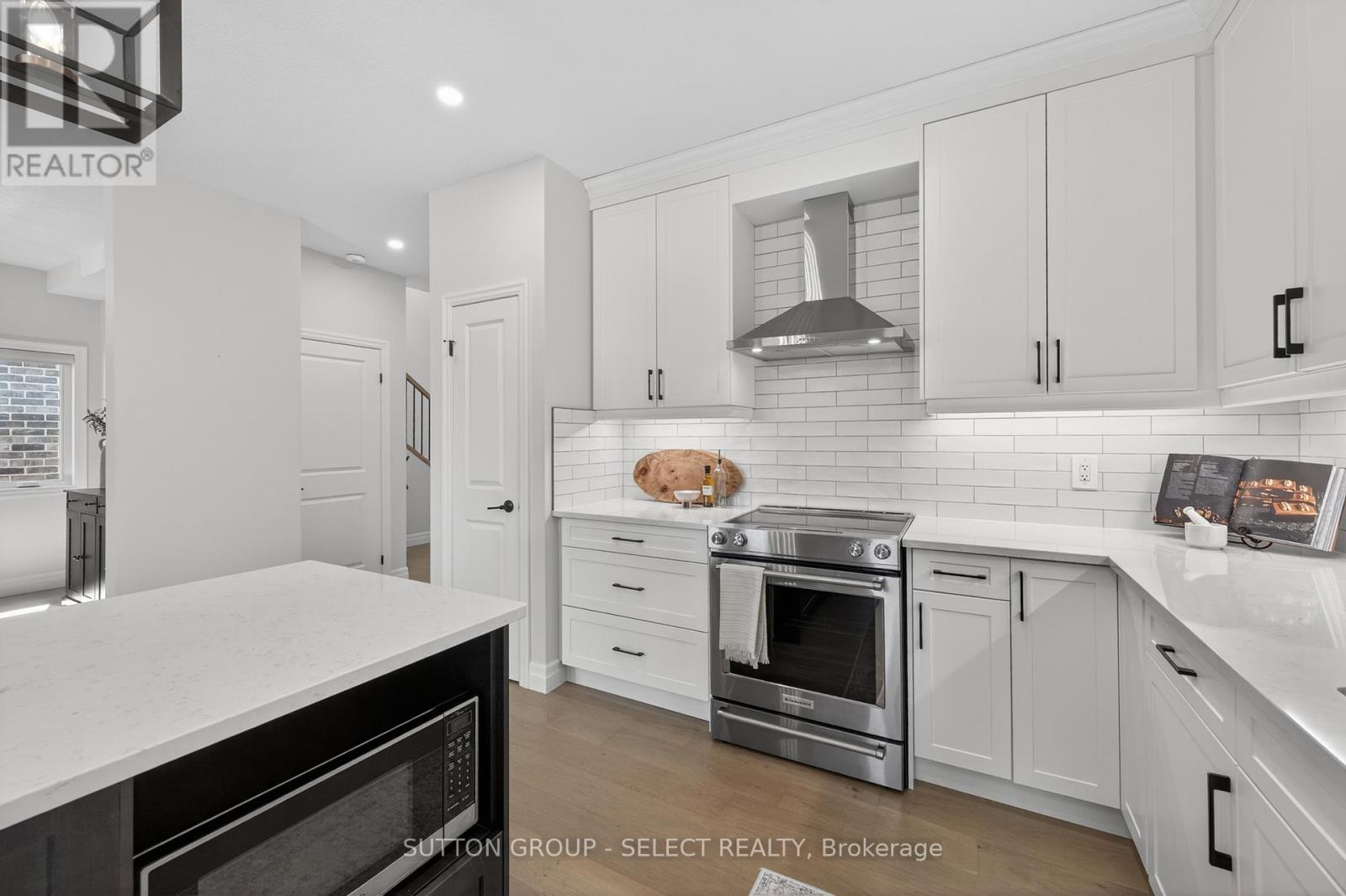 3924 CAMPBELL STREET N - 7