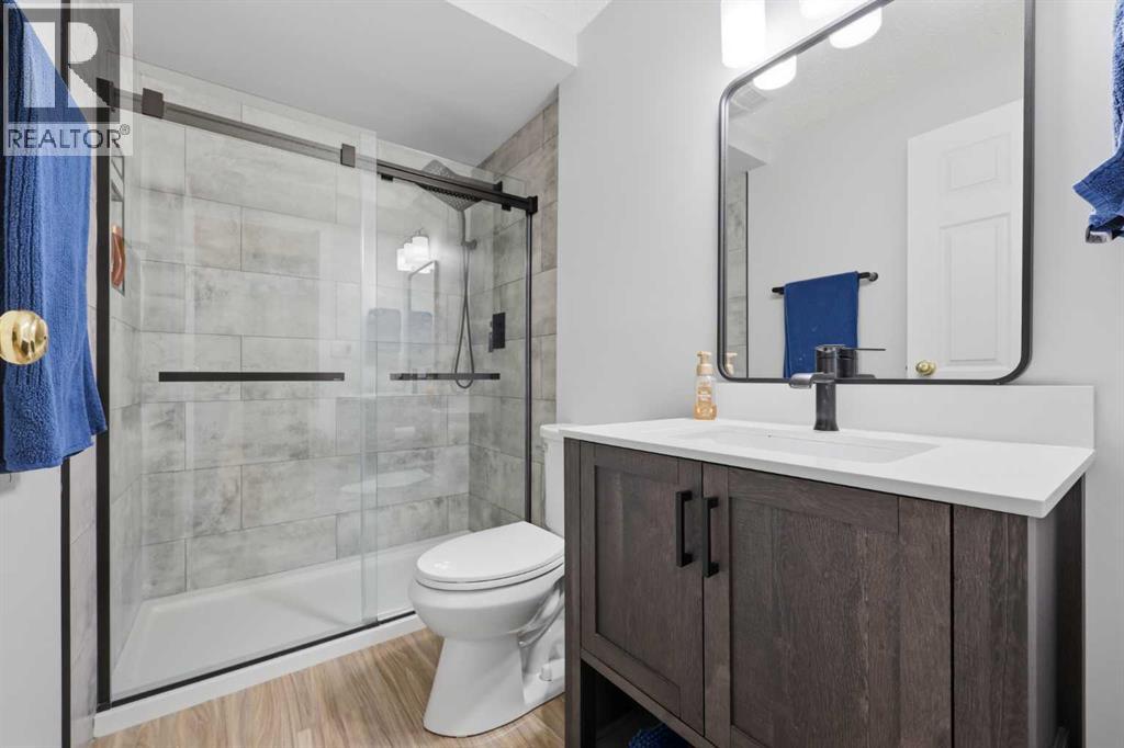 1198 Kingston Crescent SE - 36