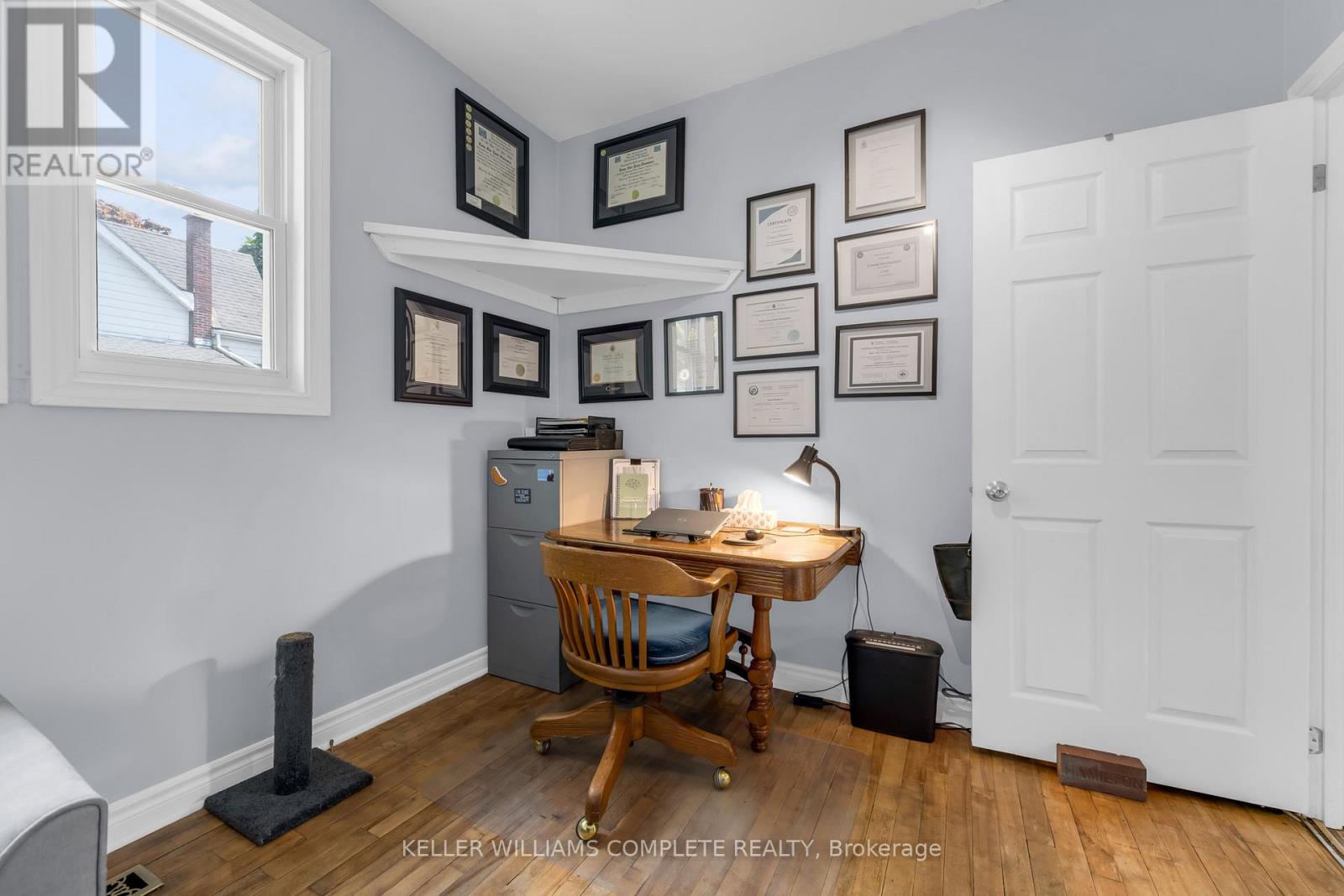110 OAK STREET - 18